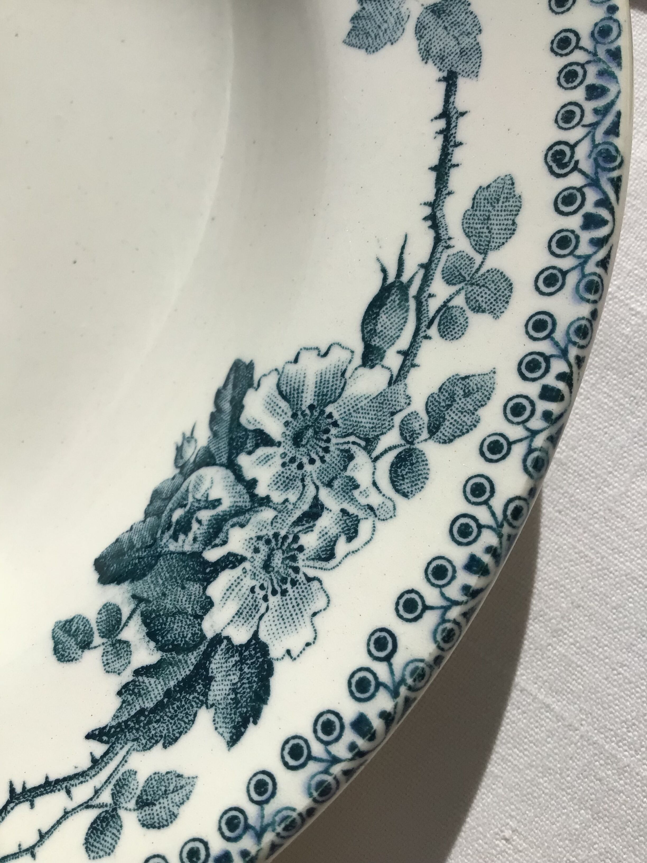 5 assiettes creuses Terre de Fer modèle Guadeloupe Debray bleu