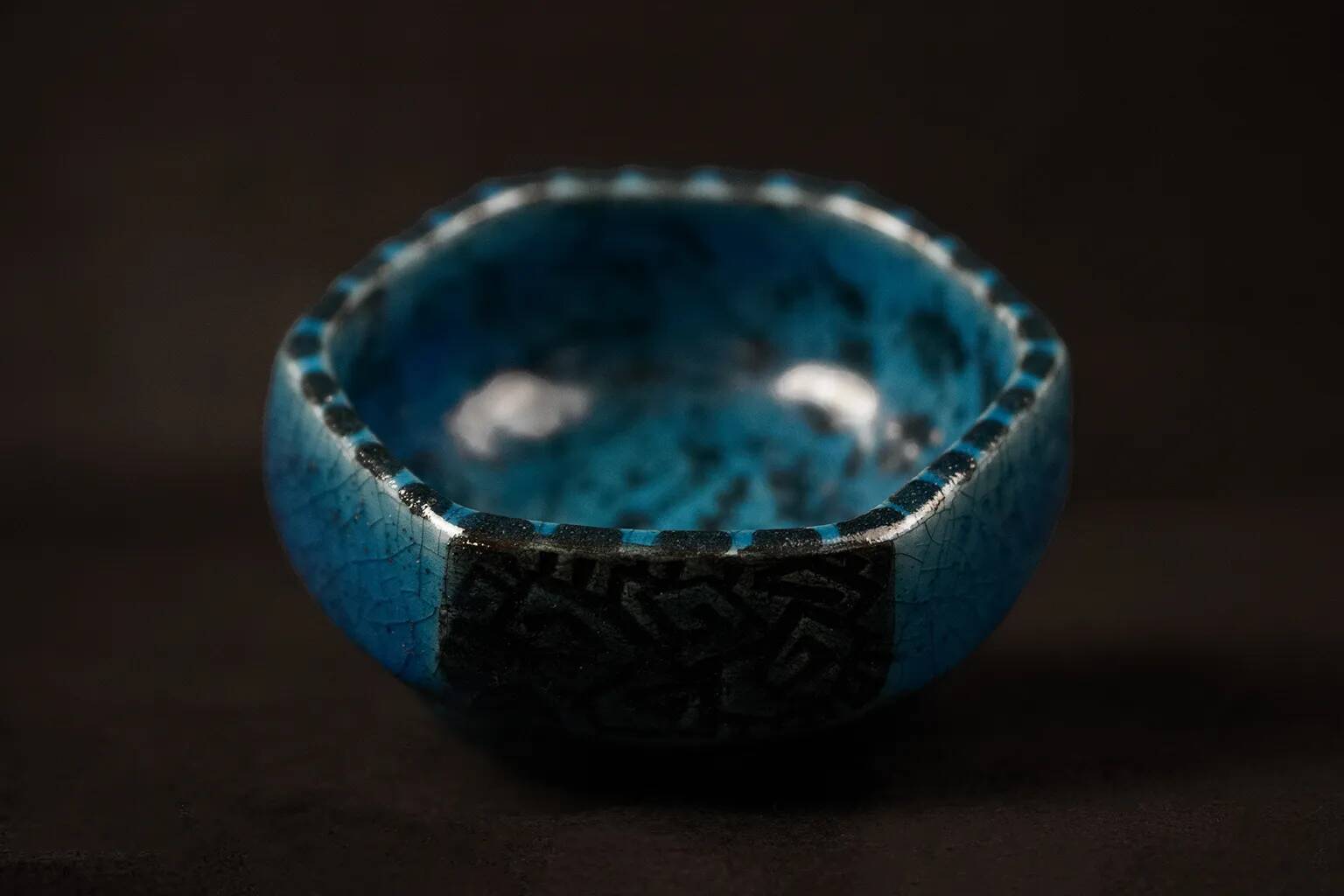 Coupe, vide-poche Art Déco en grès émaillé bleu de Raoul Lachenal