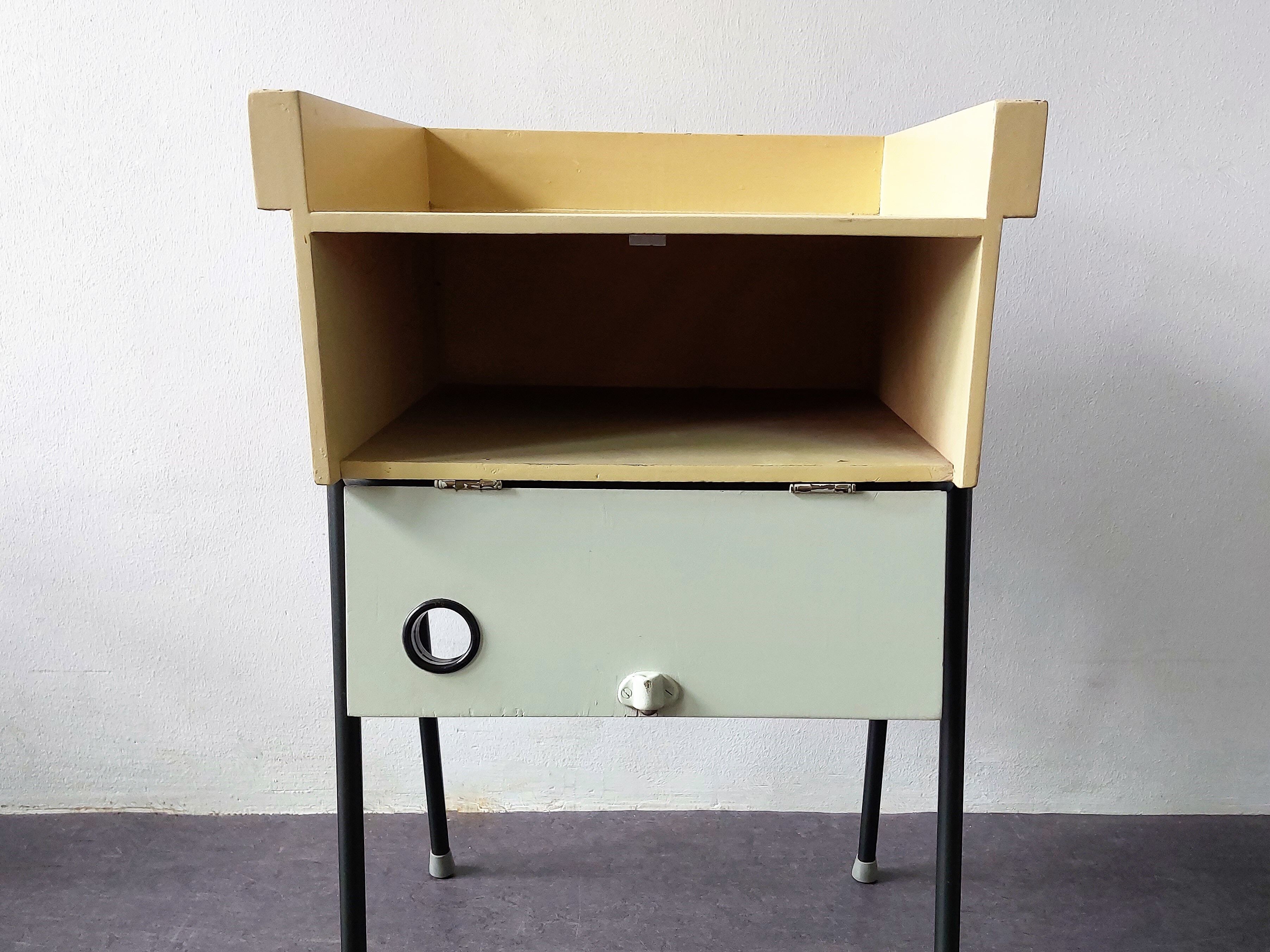 Set of 2 Room '56 nightstands and bedroom sidetable by Rob Parry for Dico, The Netherlands 1950's