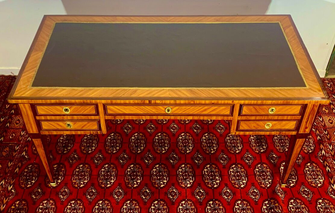 Louis XVI style desk, rosewood and violet wood