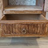 Asymmetrical wardrobe