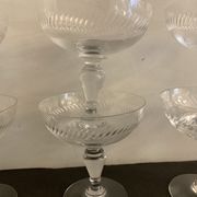 6 coupes à champagne anciennes en cristallin soufflé