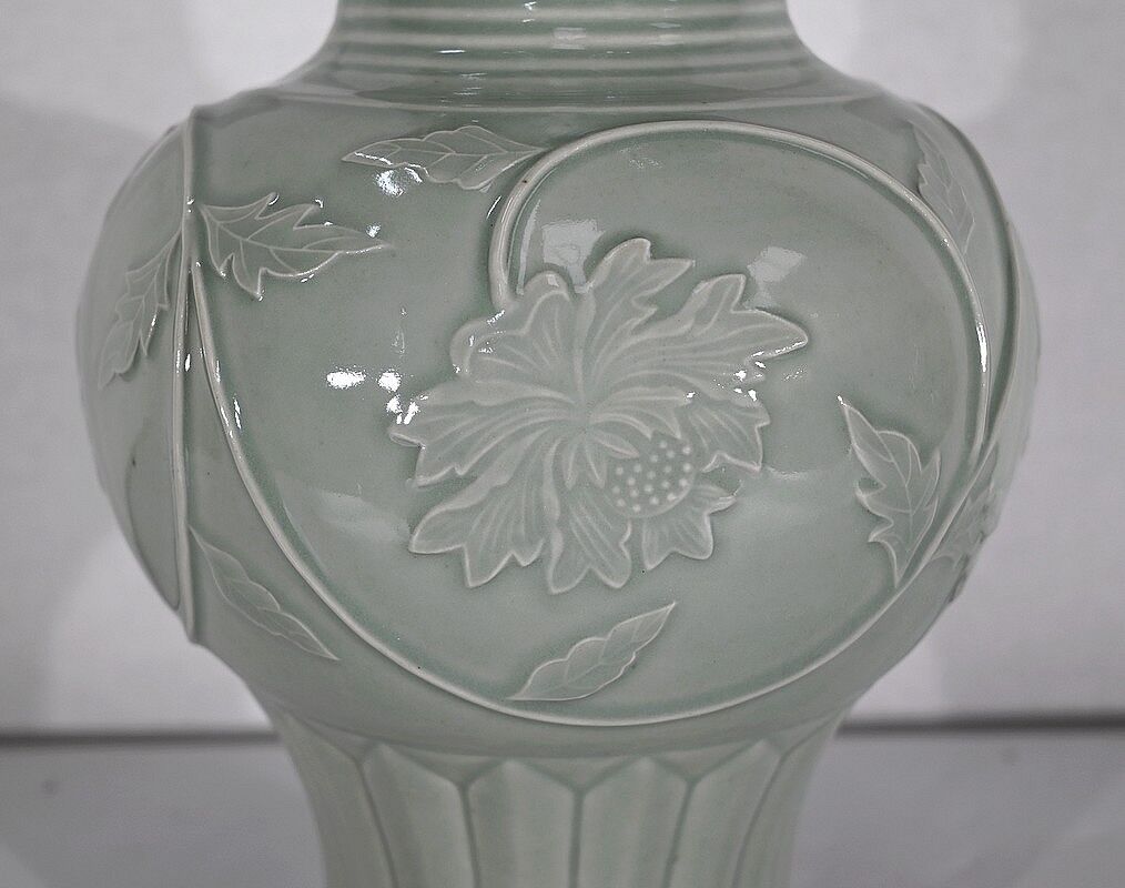 Celadon vase from China – 1900