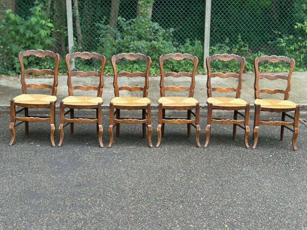 6 chaises à manger Louis XV en bois décor coquille et paille, 20ème