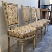 Série de 4 chaises de style Louis XVI ancienne