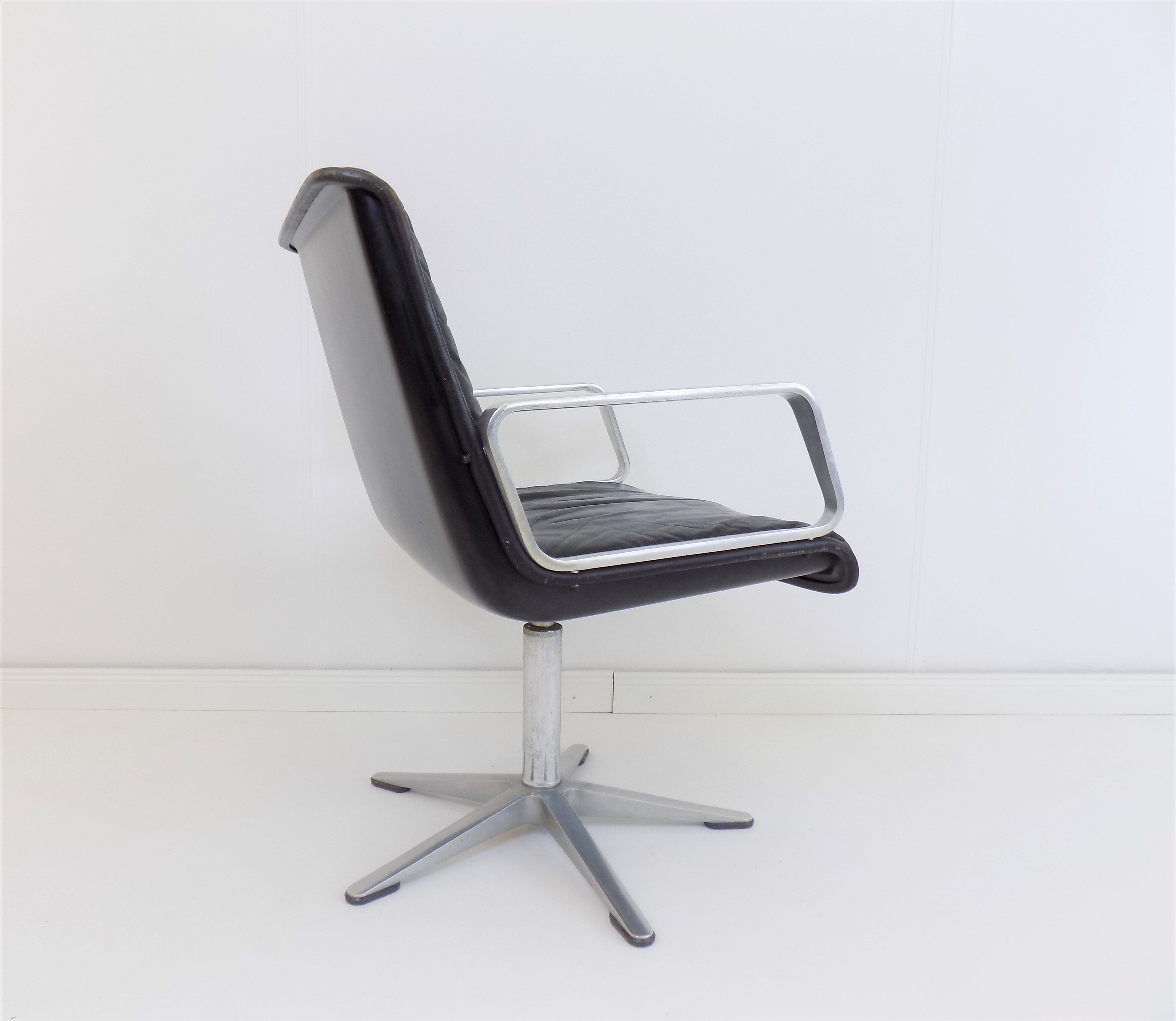 Ensemble de 2 chaises de bureau Wilkhahn Delta du groupe Delta