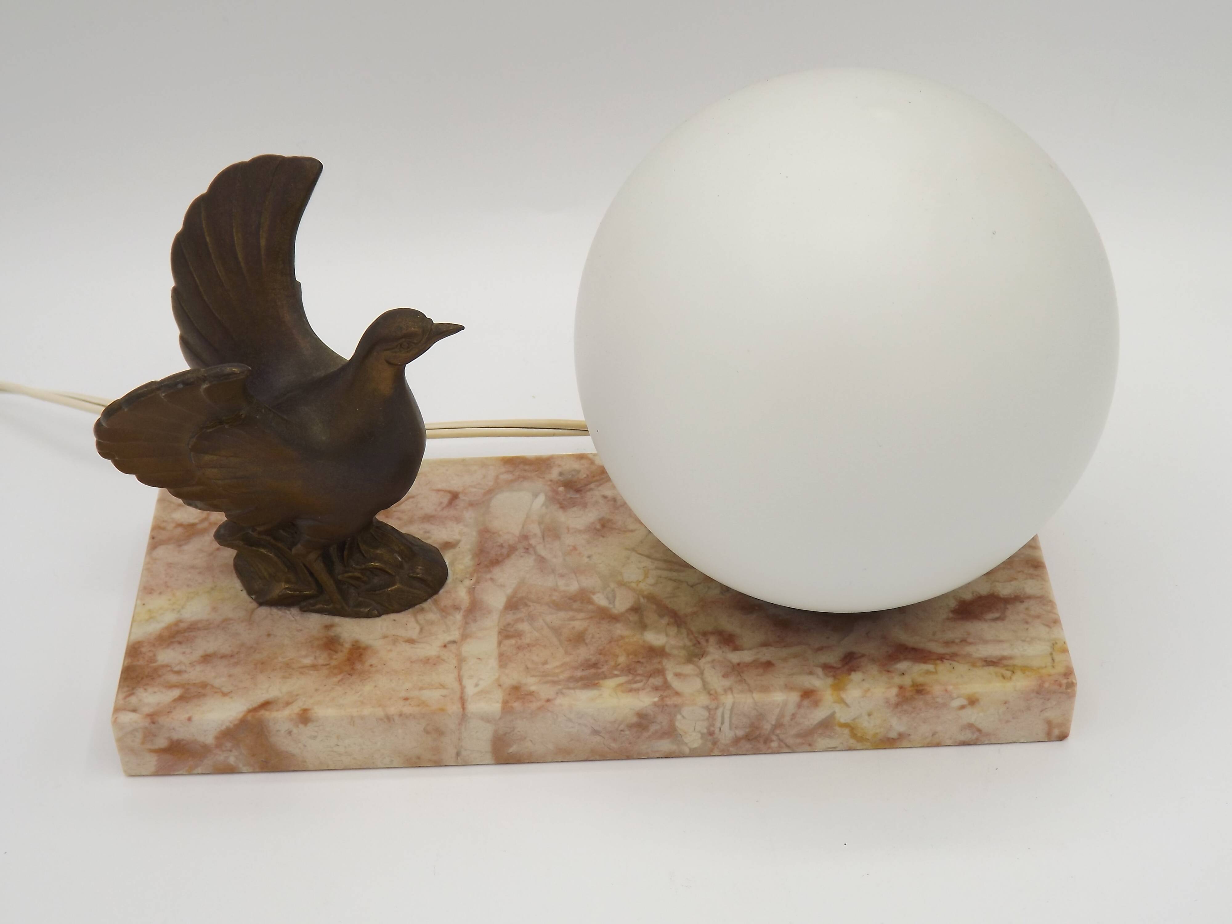 French Art Deco table lamp, bird motif, marble base, white glass globe 4477