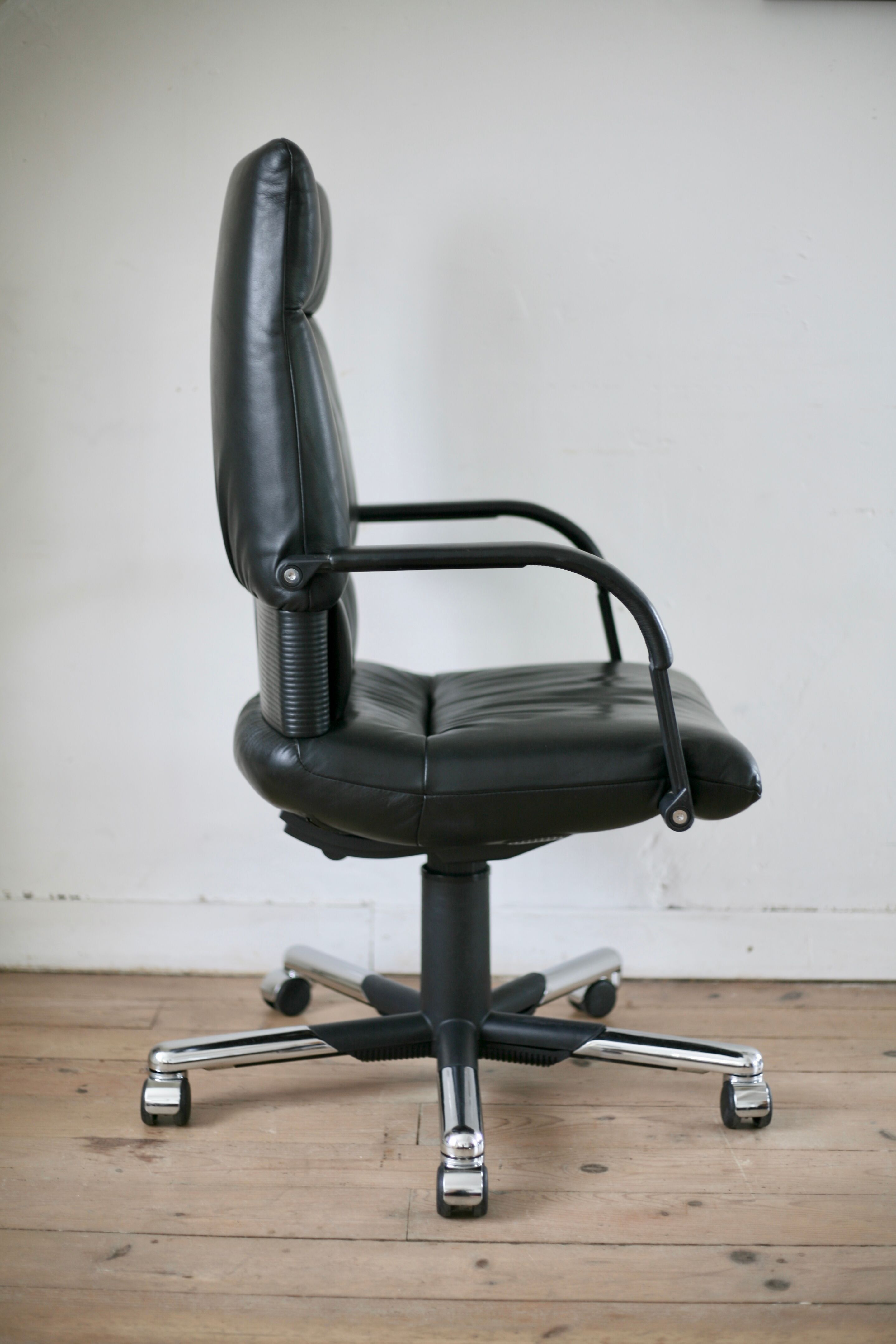 Mario Bellini's armchair, Vitra edition