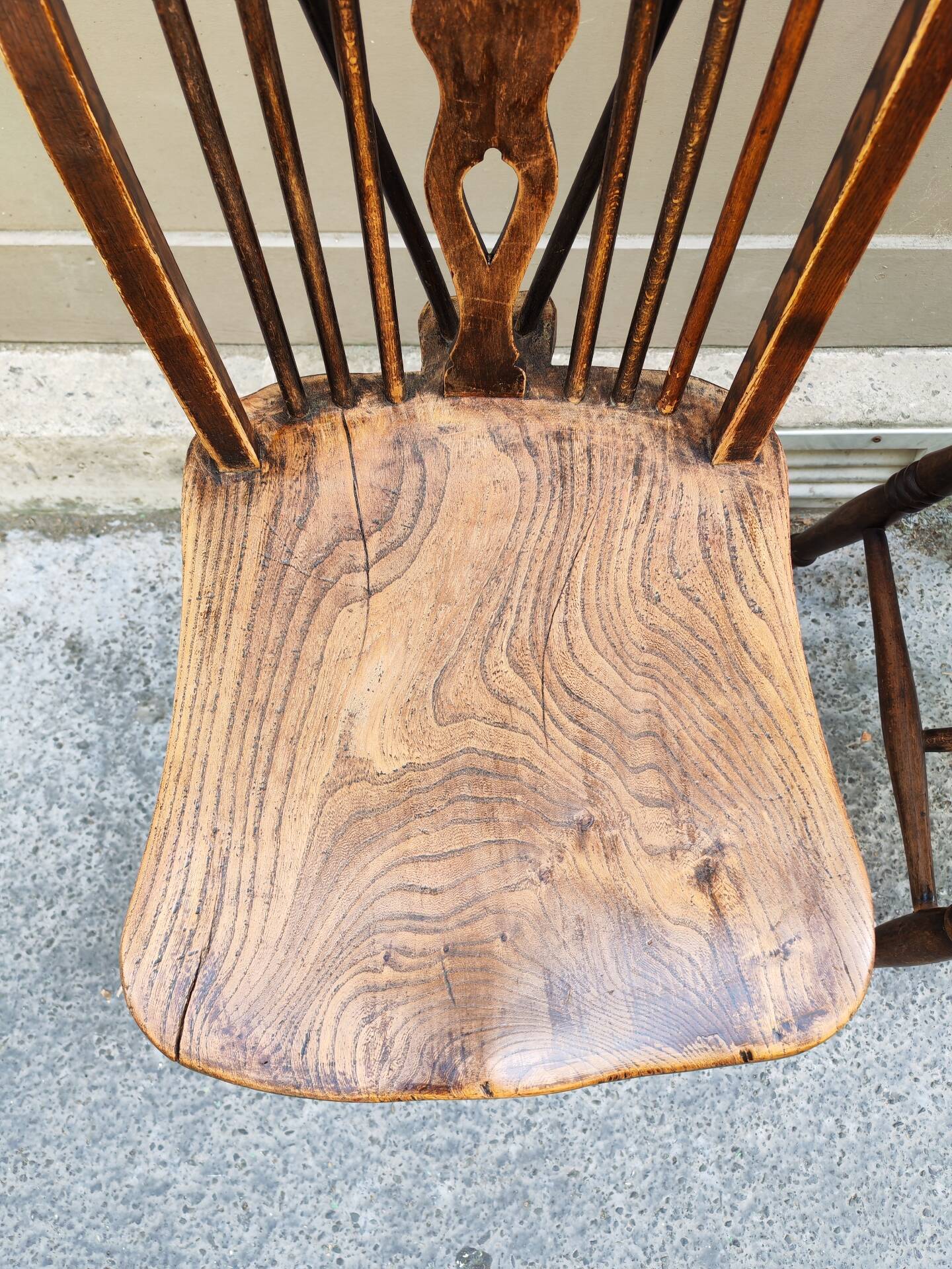 Pair of vintage Windsor chairs in solid elm