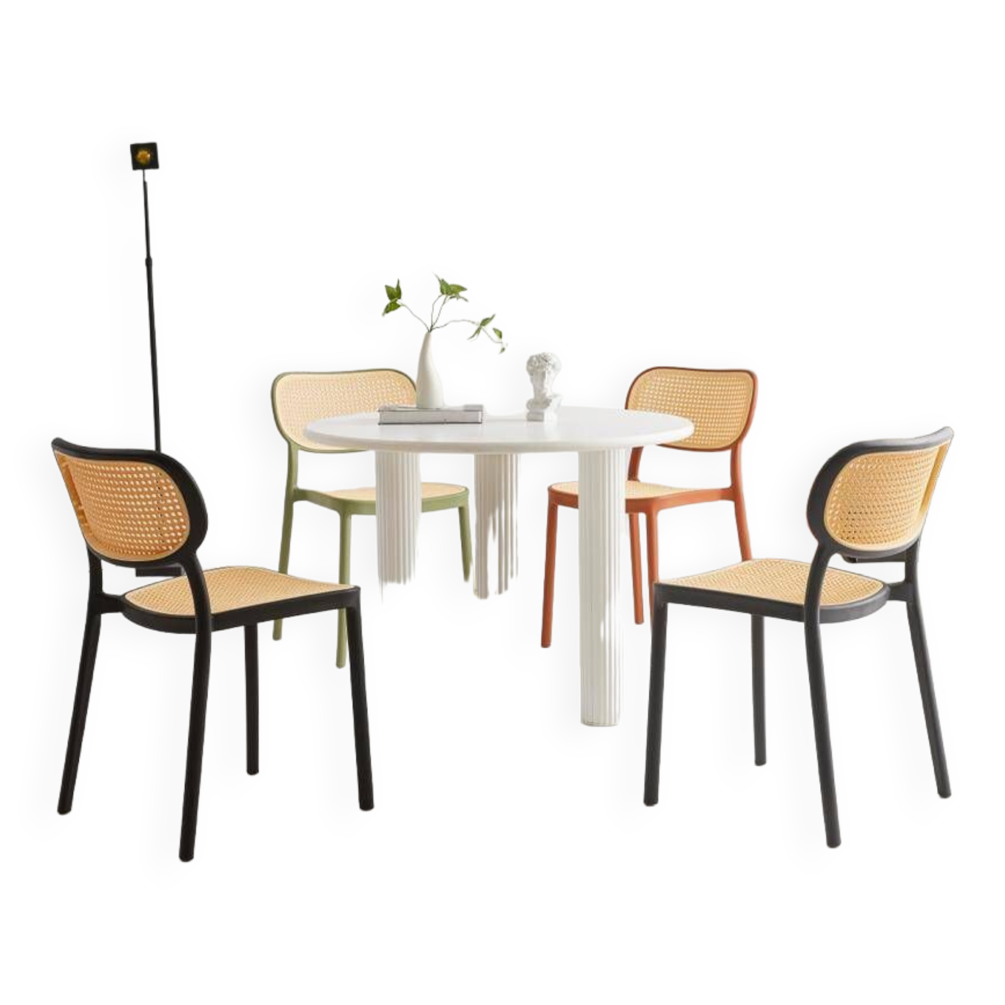 Chaise beige colorée aspect cannage rétro