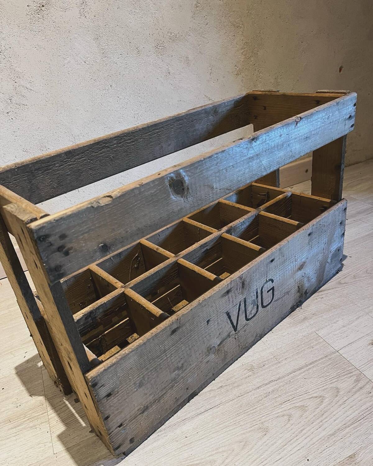 VUG wooden bottle rack 1930/40