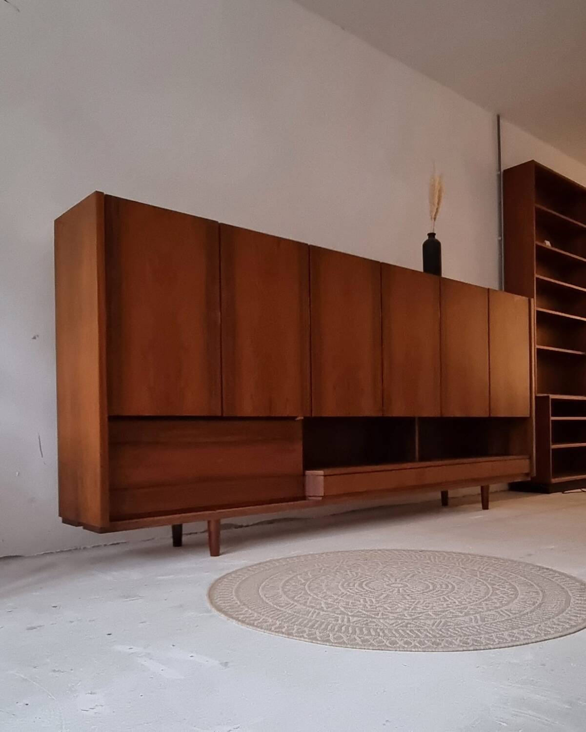 Tableau central du milieu du siècle