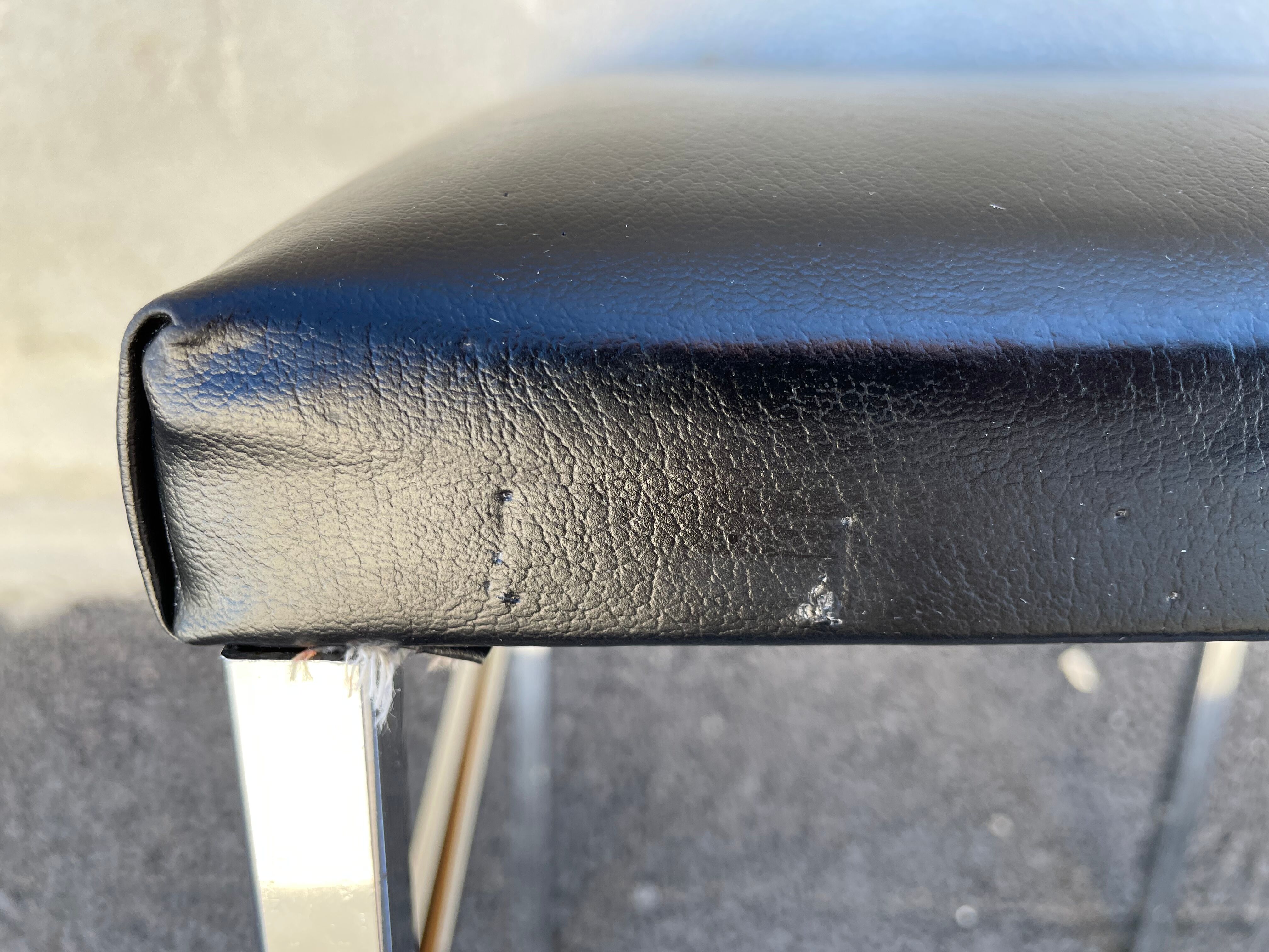 Stool year 70 skaï and chrome metal