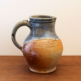 Sandstone pitcher from Puisaye Sabine Seguin Karakos