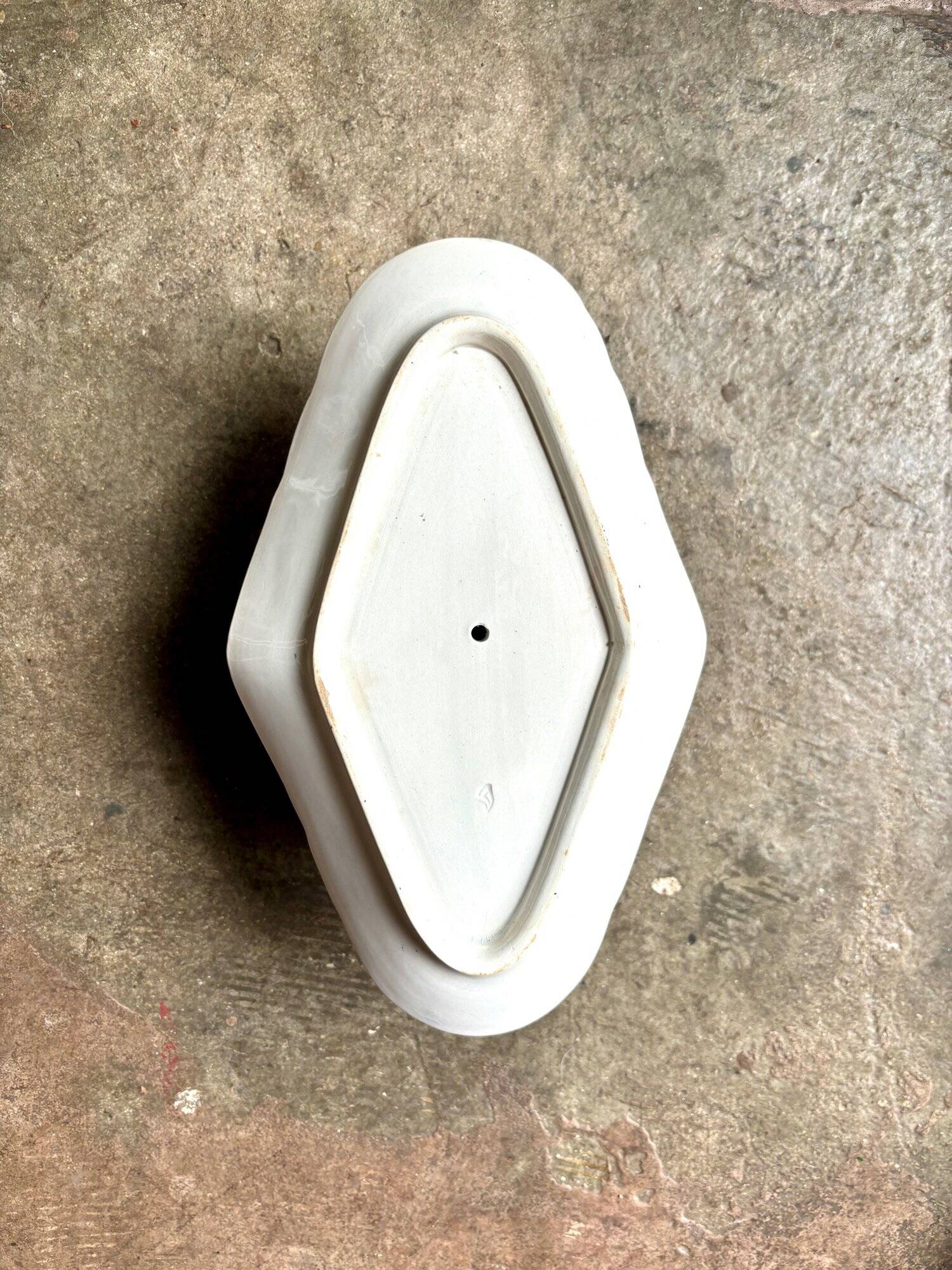 Blue and white iron earth gravy boat