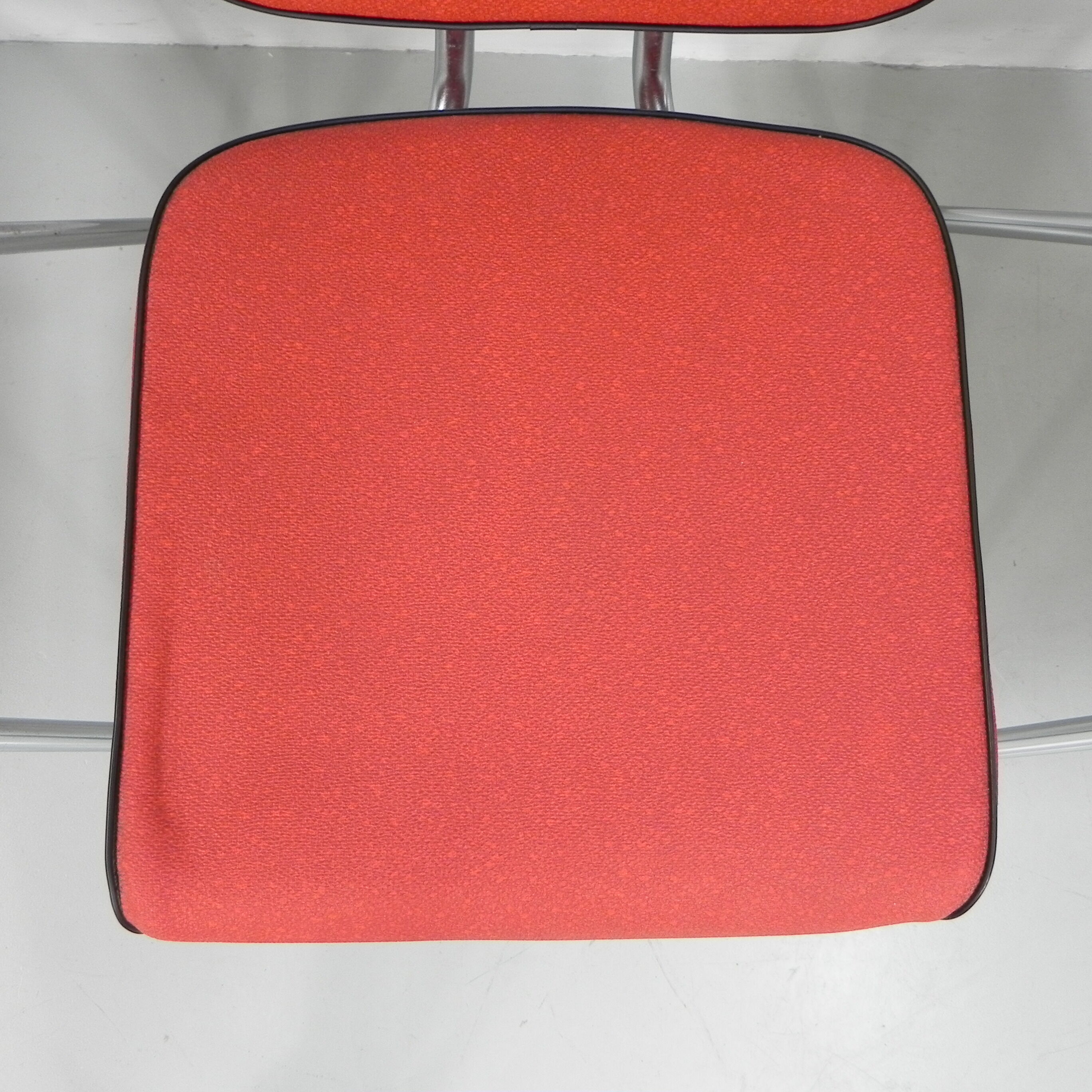 Set of 5 vintage dining table chairs, dinner style