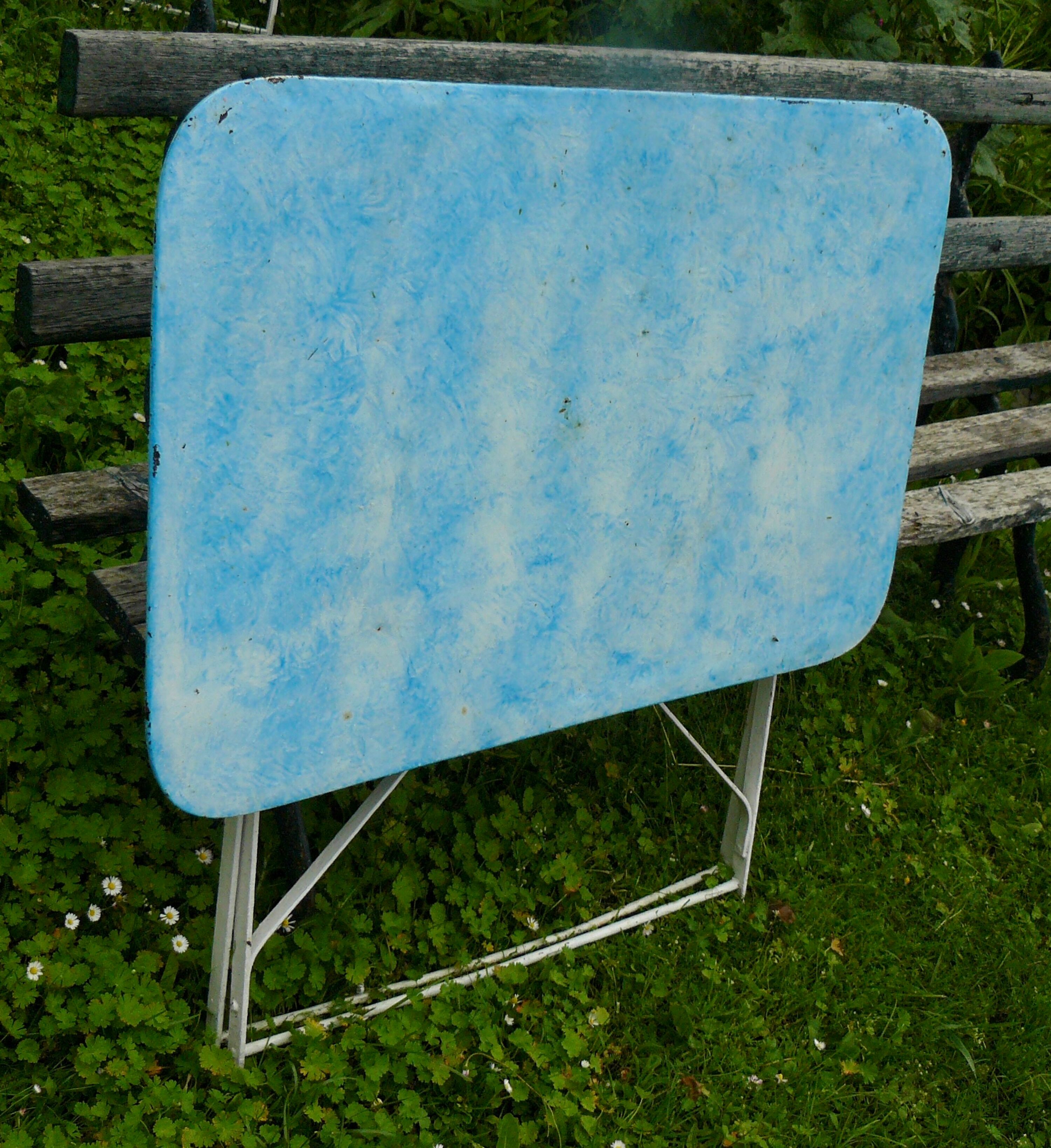Table de jardin pliante métal bleue