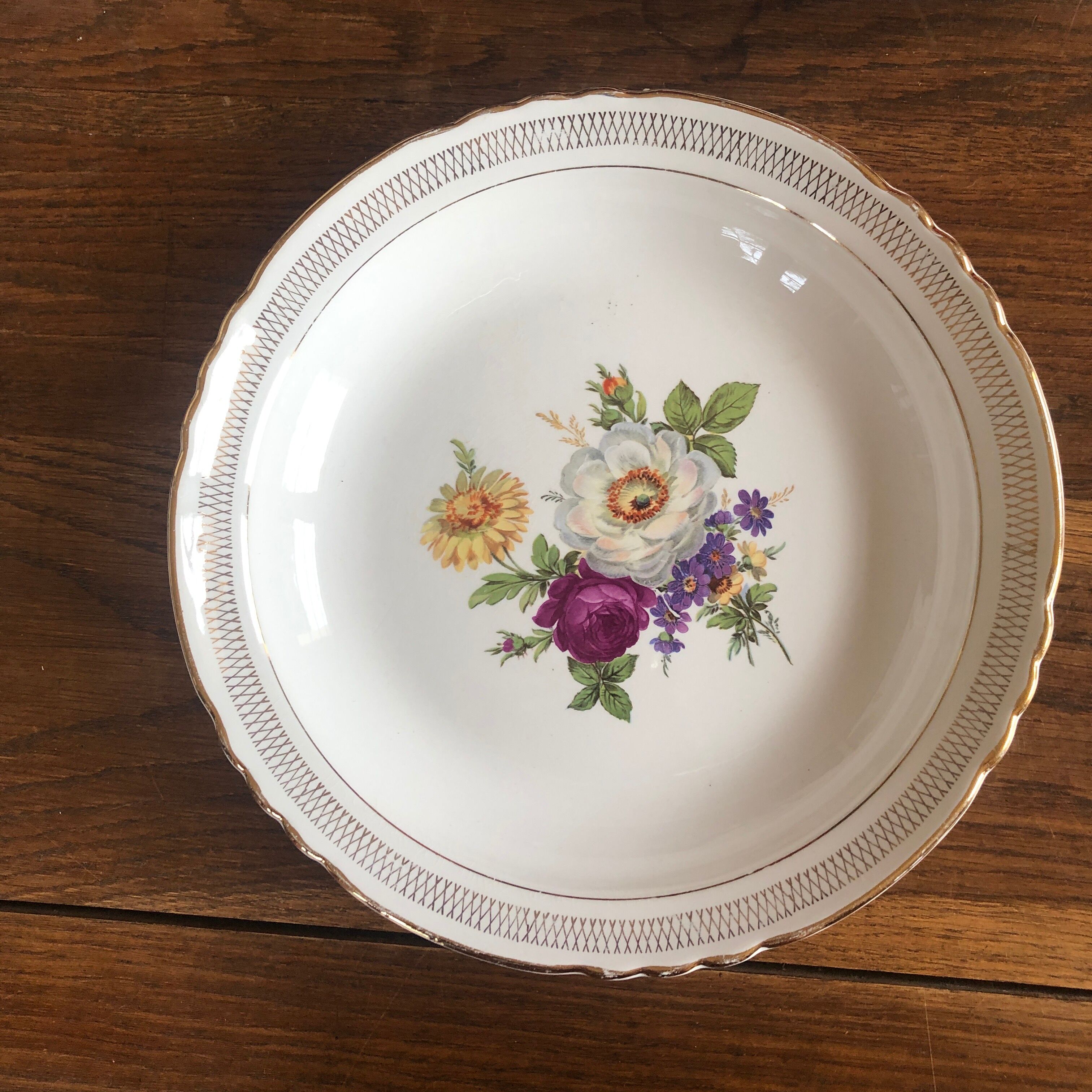 3 oval, round and hollow dishes Moulin des Loups