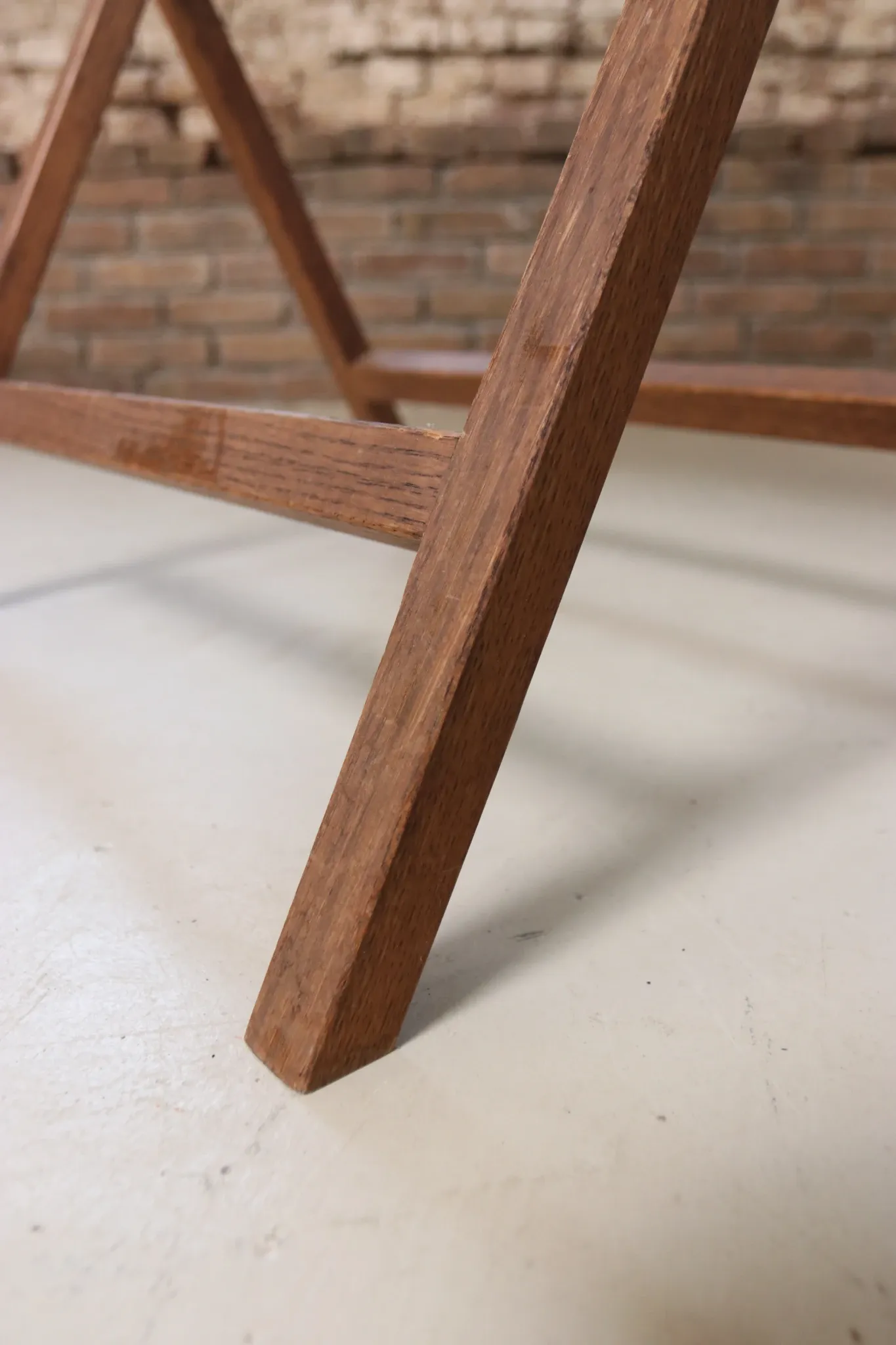 Folding oak magazine rack with slats – vintage magazine stand, mid-20th c.