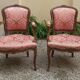 Paire de fauteuils cabriolet de style Louis XV
