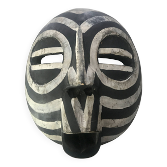Masque tribal africain Ghana noir et blanc