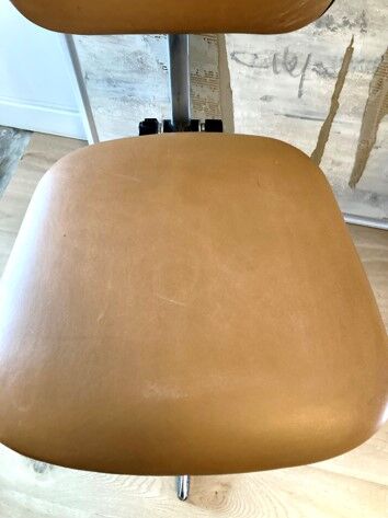 Adjustable and swivel vintage office chair