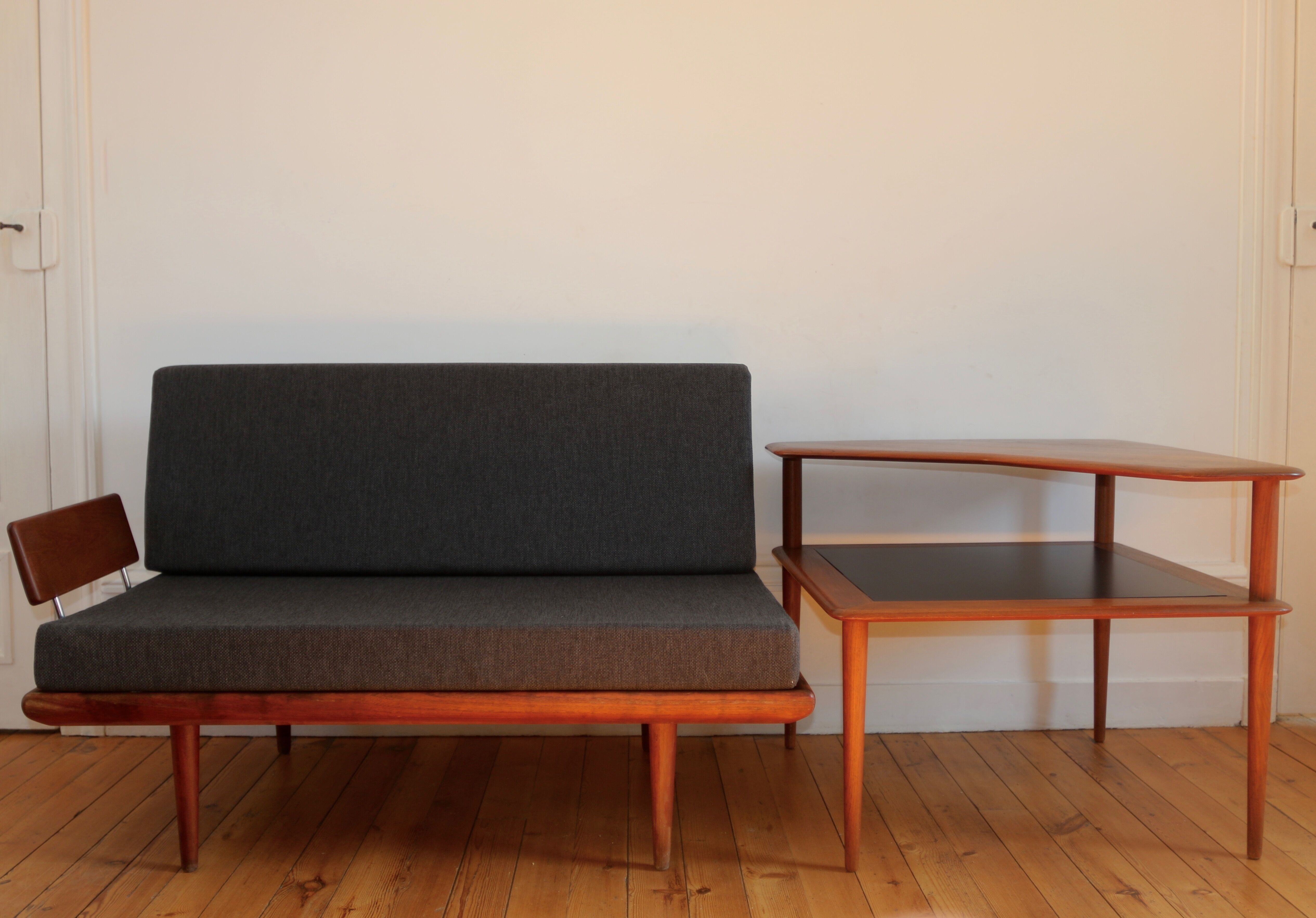 Minerva  Scandinavian day bed by Peter Hvidt et Orla Molgaard