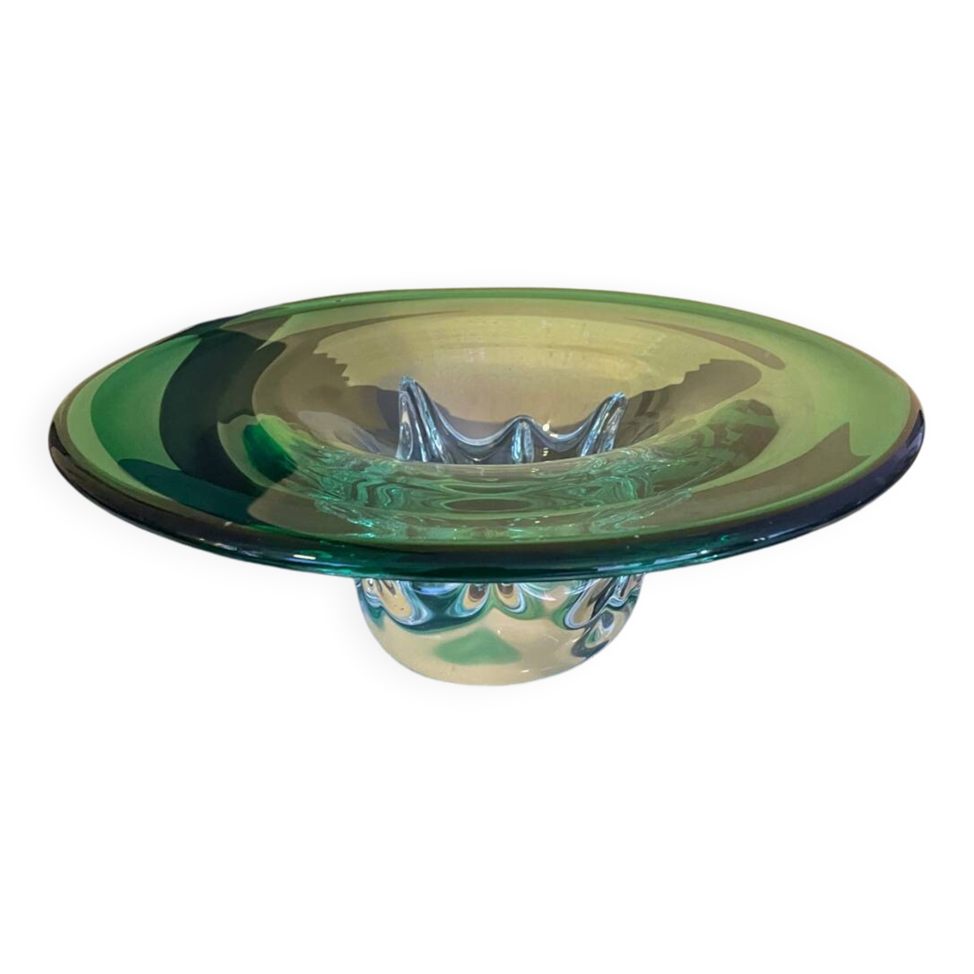 Glass fruit bowl