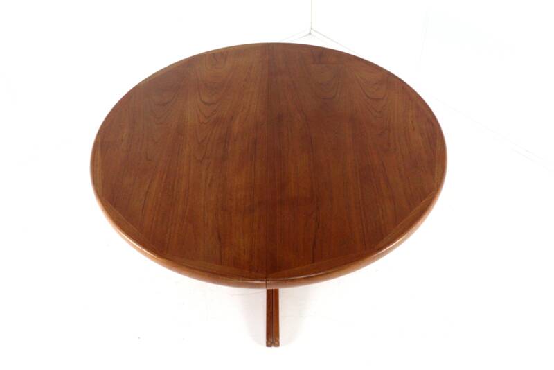 Round extendable dining table 2x 'Ulfborg' by VV Møbler Spøttrup - Danish