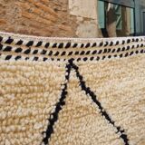 White Berber carpet with black diamond 110x140cm