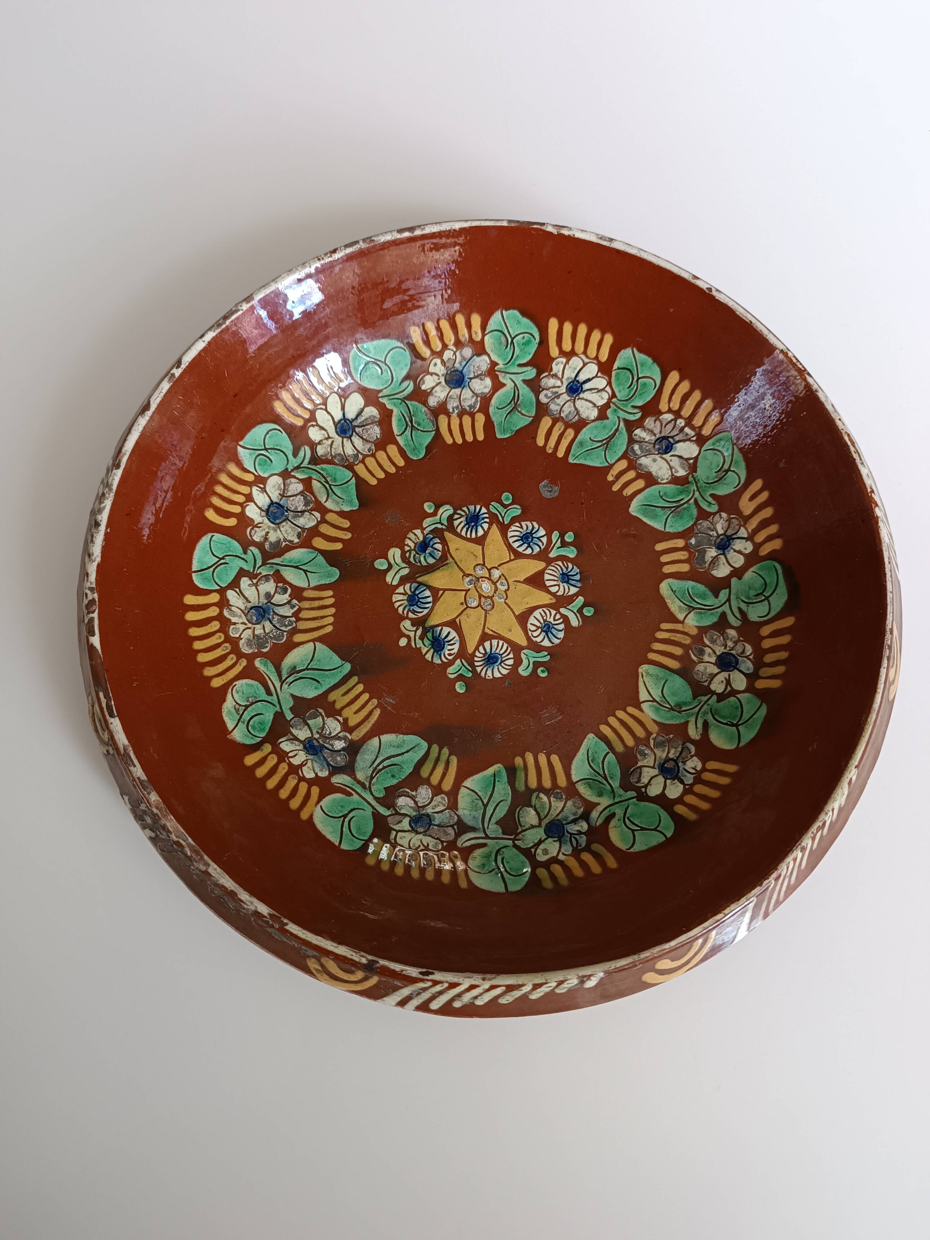 Swiss Ceramics Pair of rösti dishes, hollow dishes with collar, late 19th century