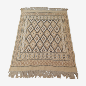 Traditional handmade carpet 132x176cm