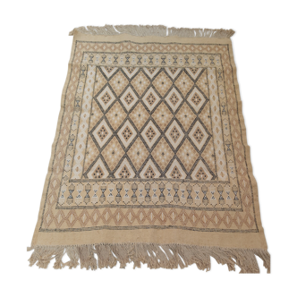Tapis traditionnel fait main 132x176cm