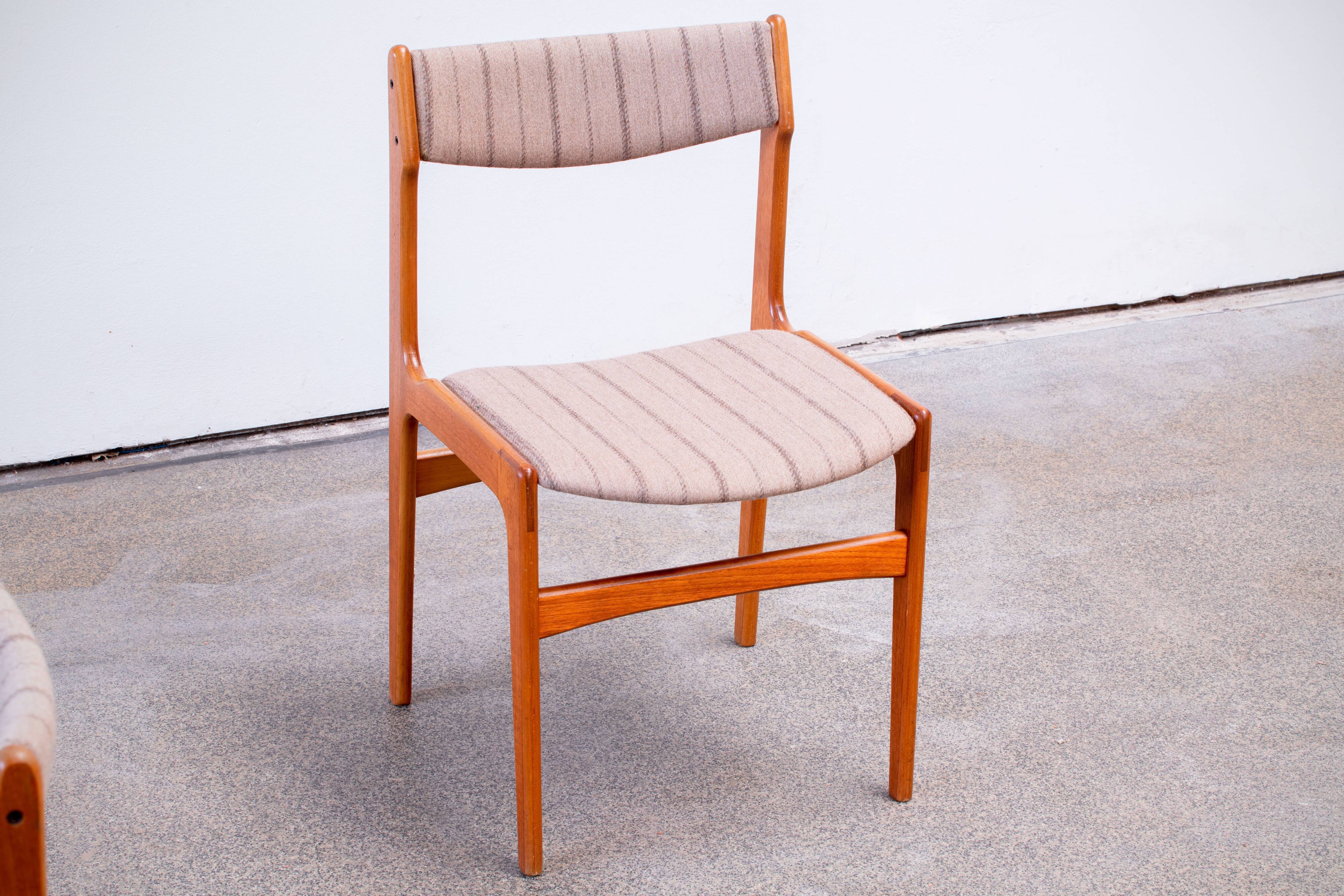Set of 6 Scandinavian chairs vintage solid teak and wool 1960