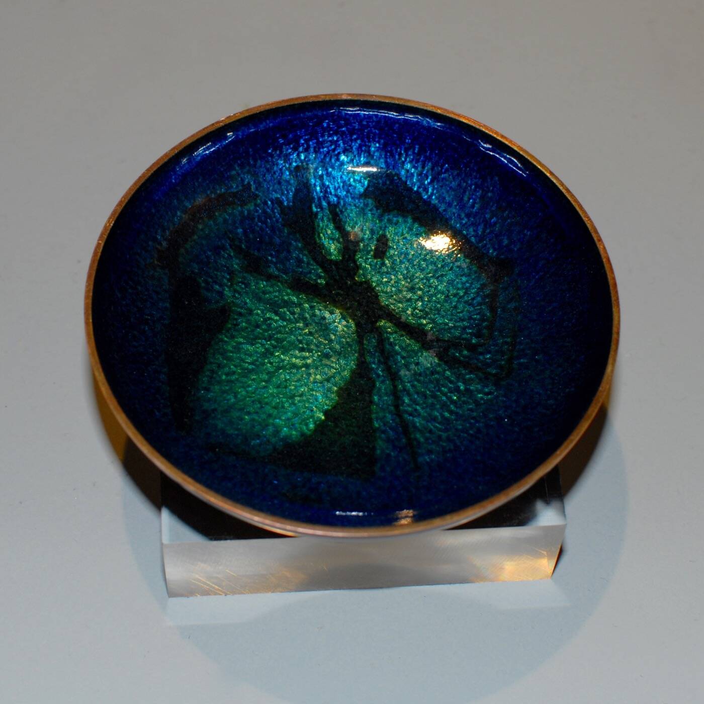 Pair of Scandinavian enamelled copper bowls, Norway, circa 1960.