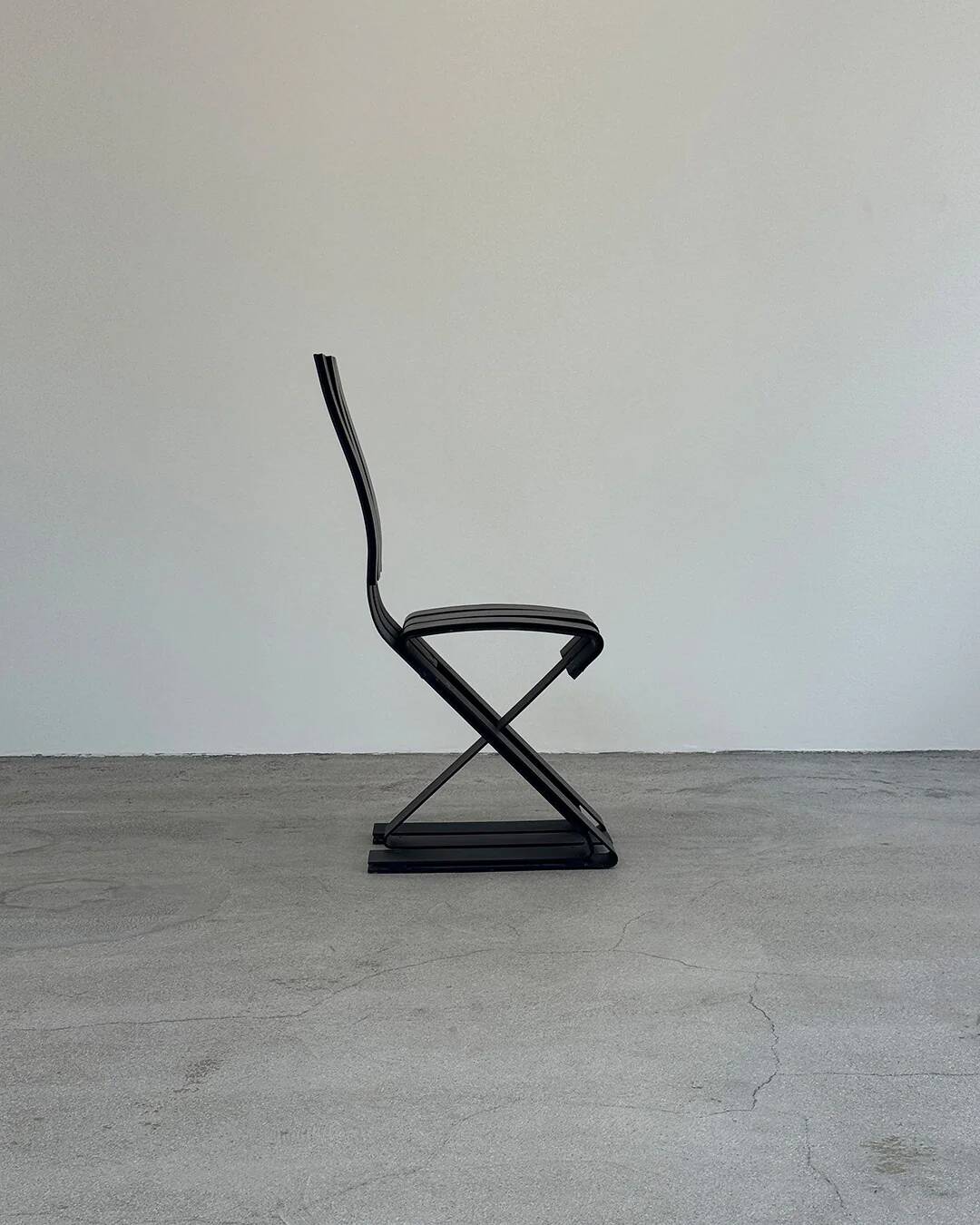 Chaise d'école par Ron Arad pour Hatchi Design Paris