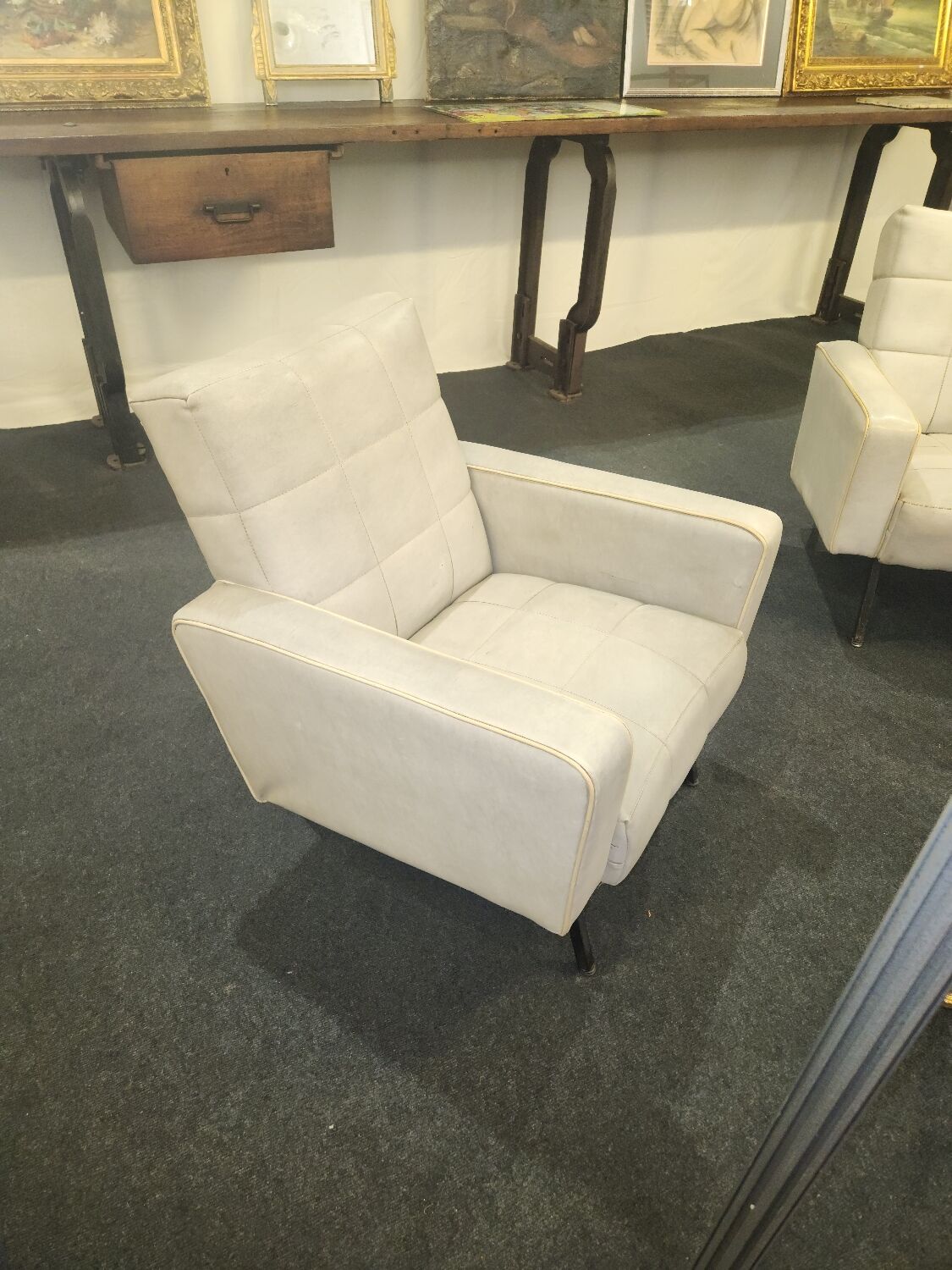 Paire de fauteuils des années 60
