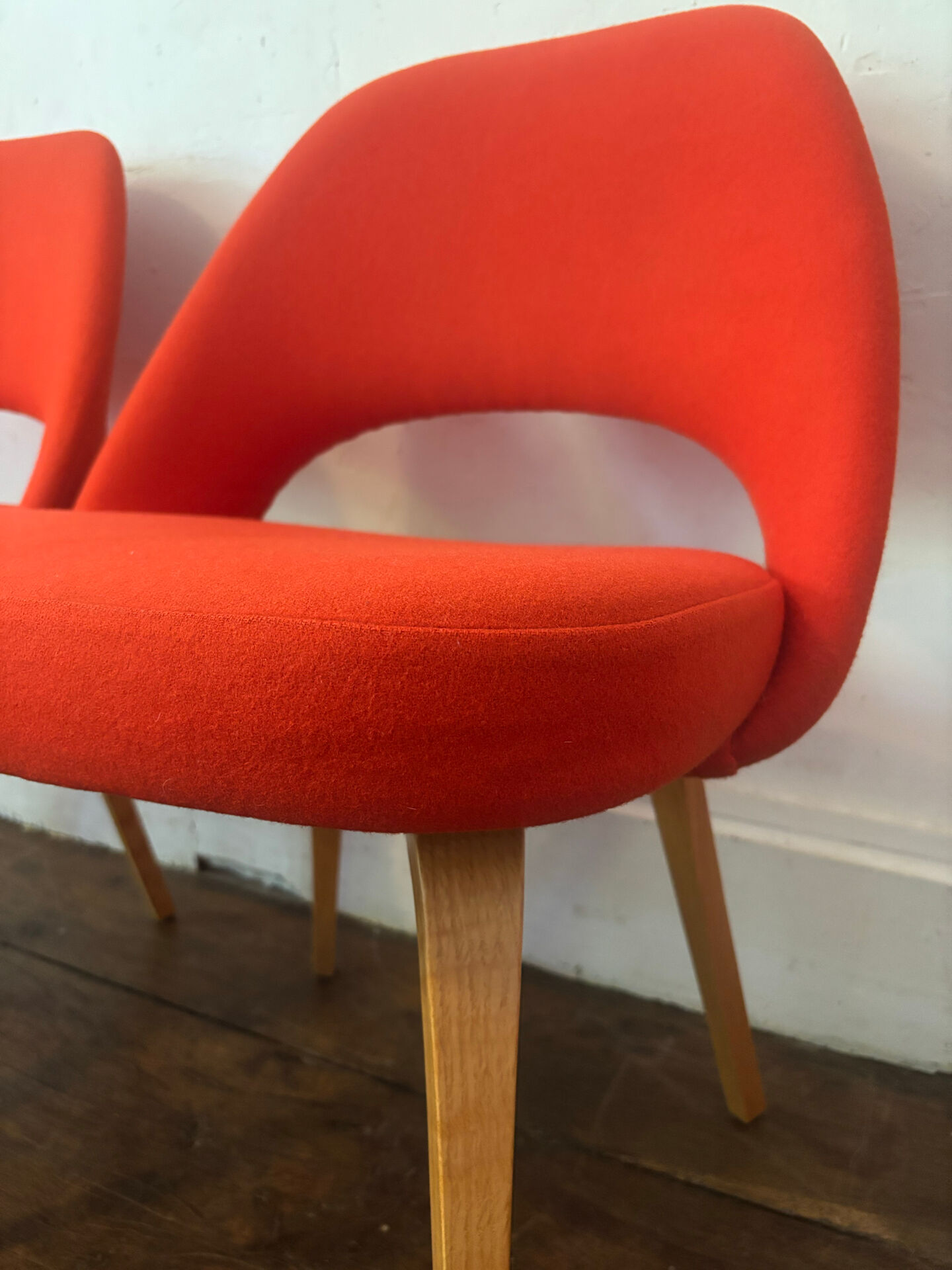 2 chaises Conférence par Eero Saarinen