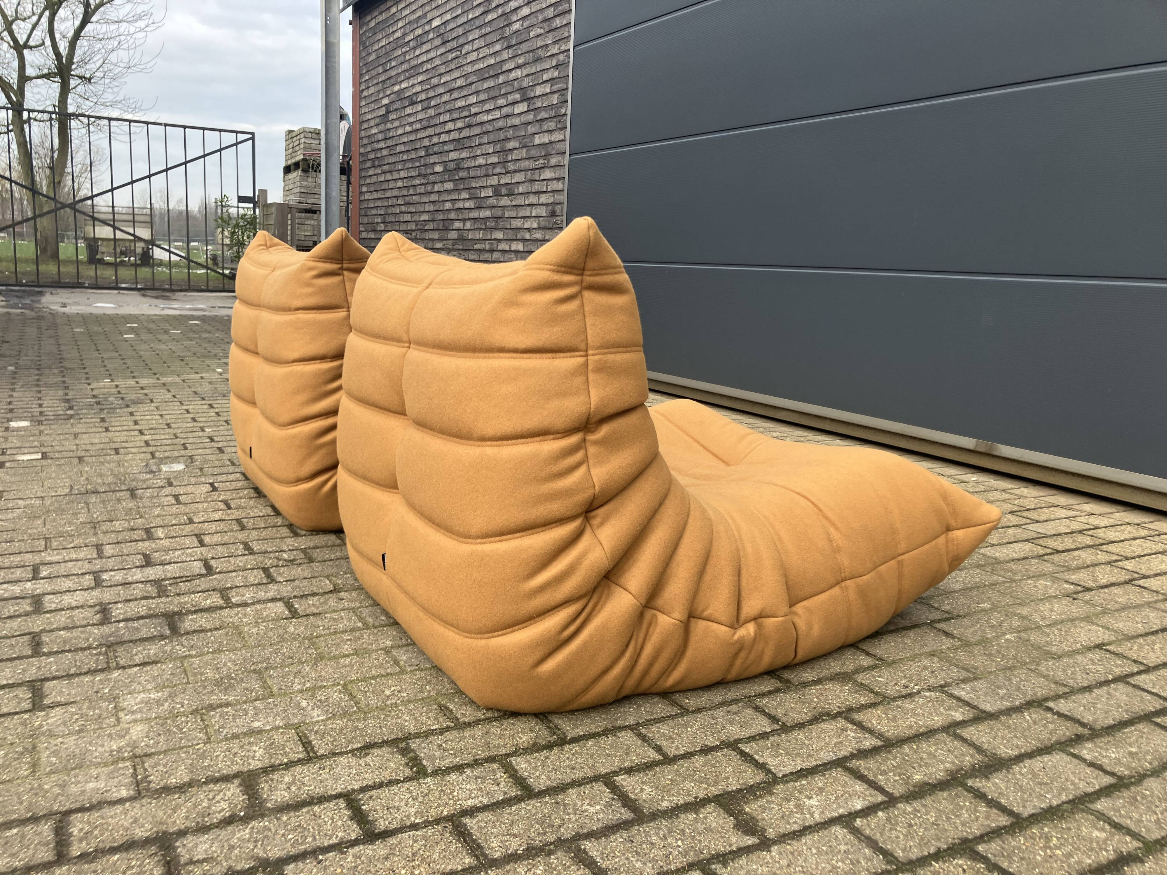 2x 100% authentic Ligne Roset Togo 1zits in NIEUWSTAAT!!