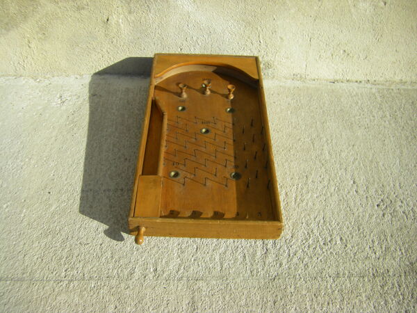 Flipper à clous ancien