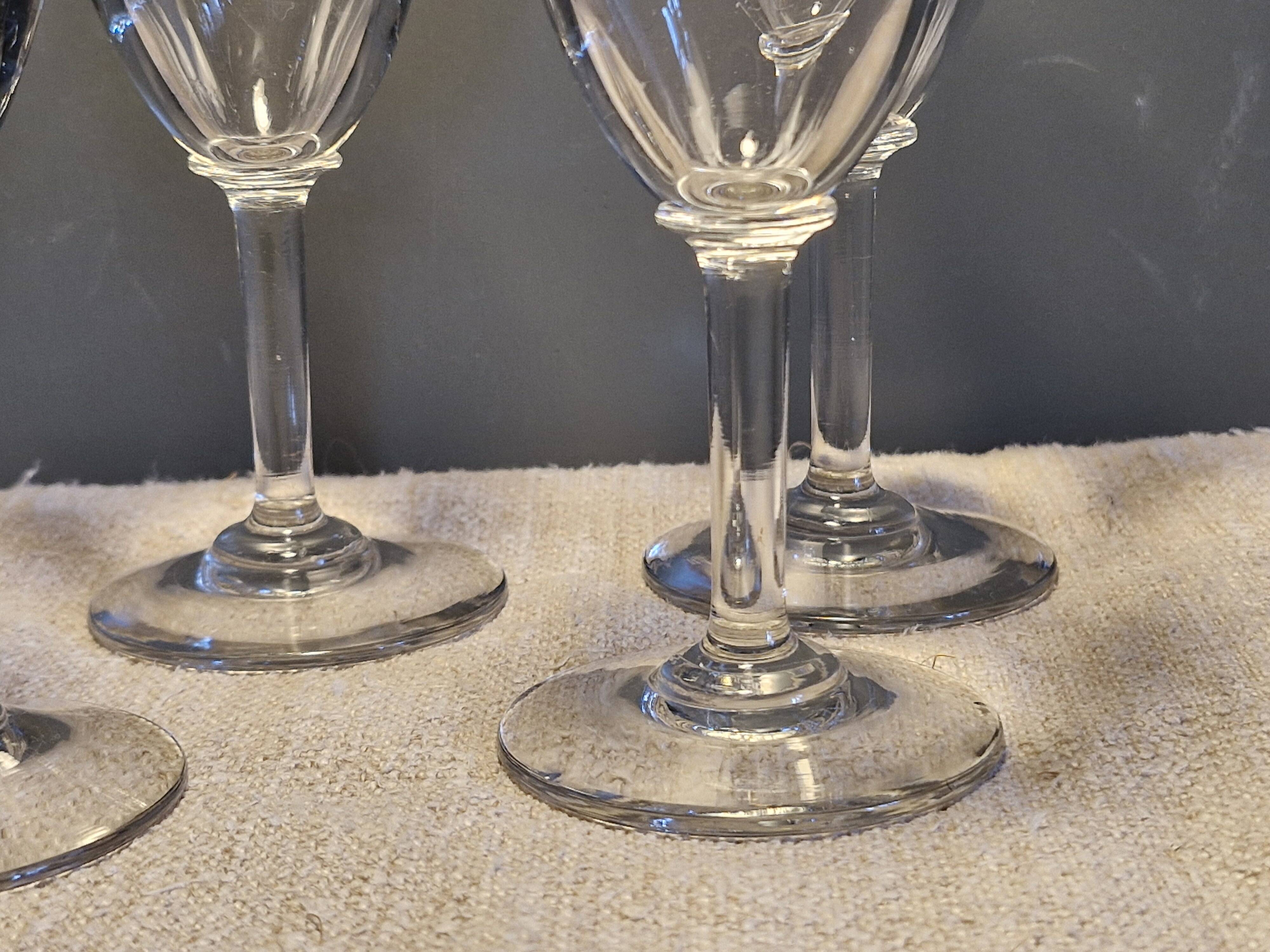 6 Wine Glasses - Small cut decoration - Period 1900
