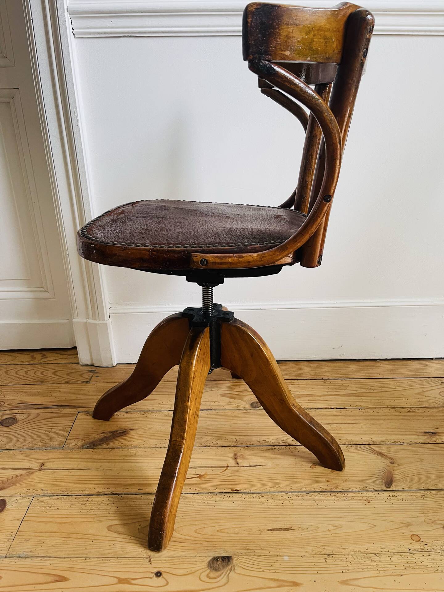 American office chair from the early 20th century.