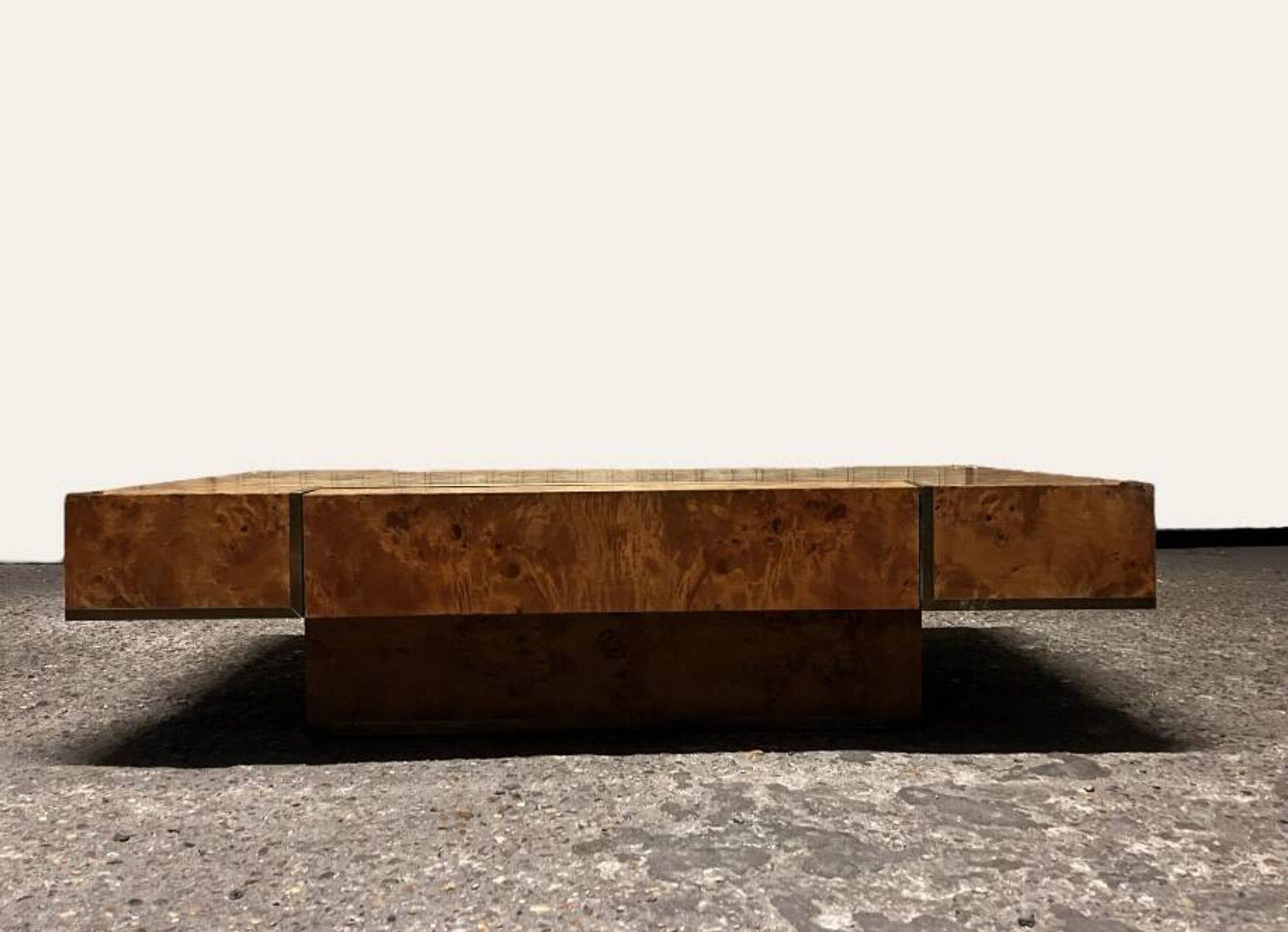 designer coffee table in elm burl with integrated drawers, Roche Bobois 1970