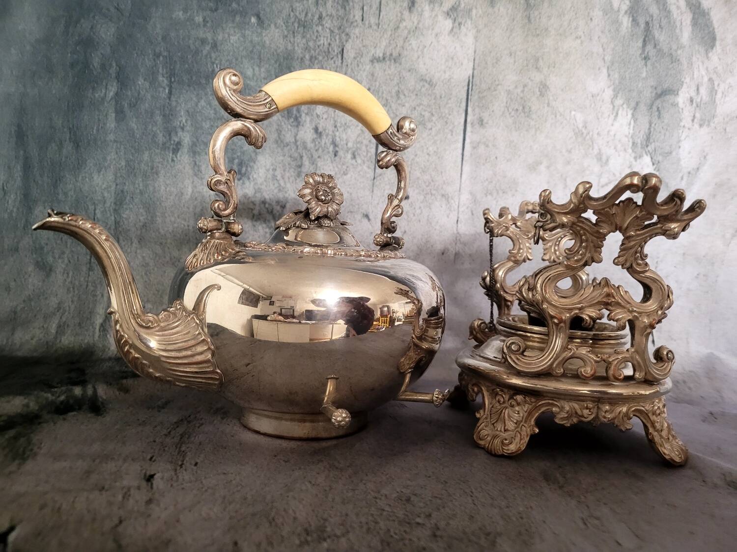 Silver-plated metal samovar kettle, 19th century