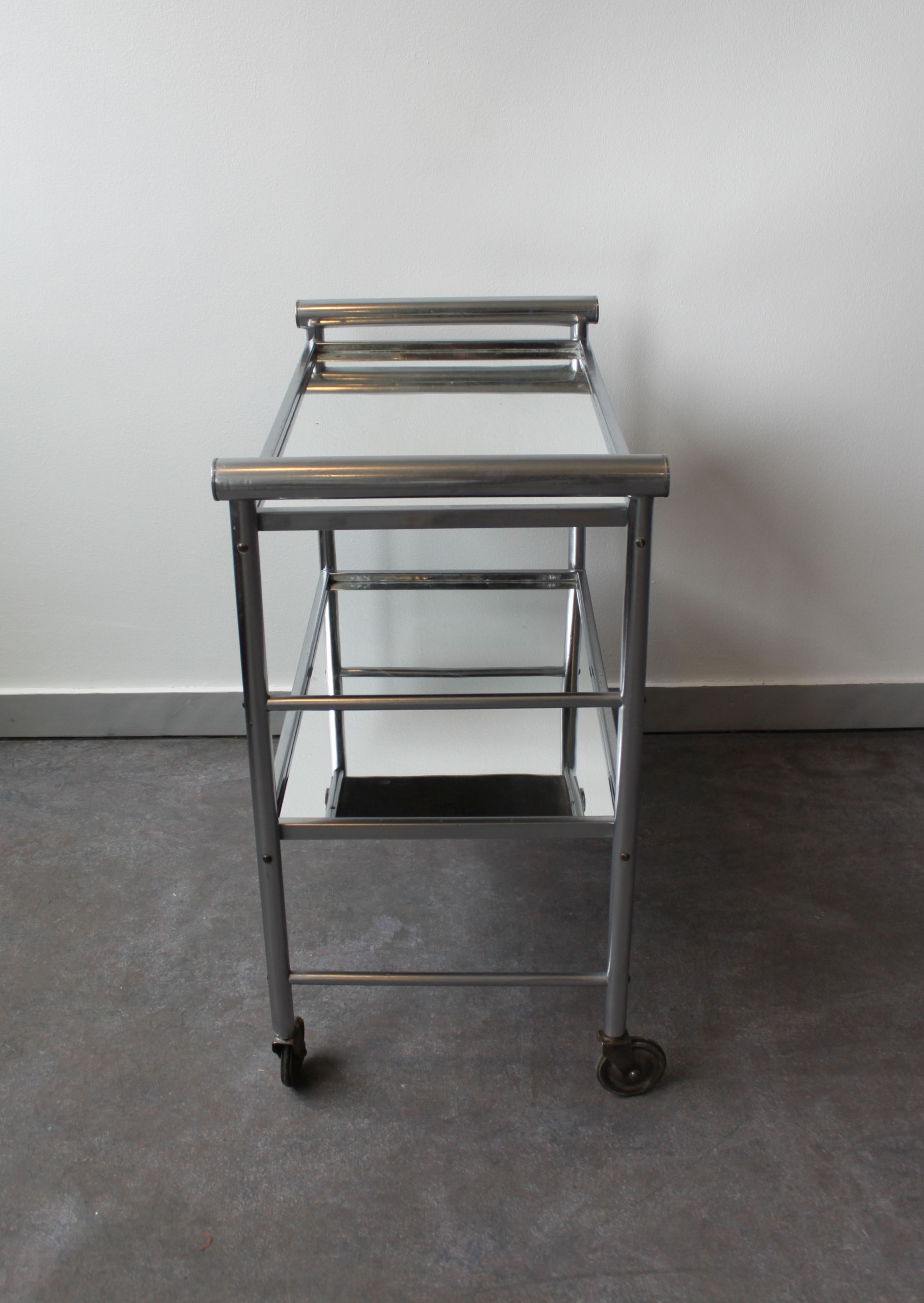 Chariot de bar aluminium 2 plateaux miroir 60's.