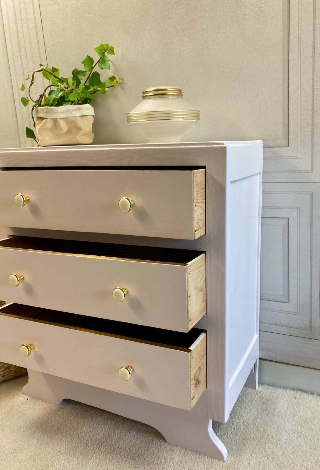Commode vintage rose