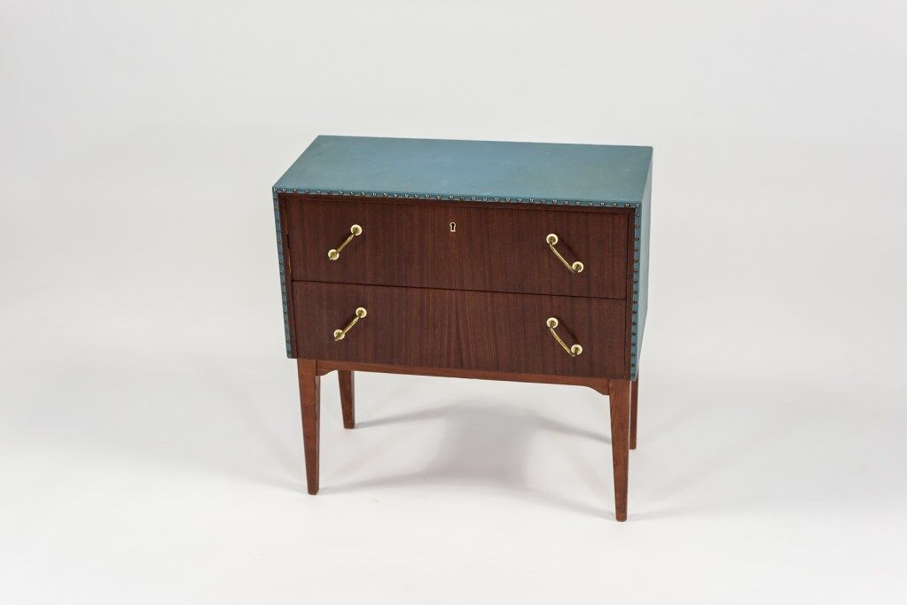 Mahogany and teak chest of drawers from the 1950s