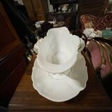 Porcelain sauceboat 1860