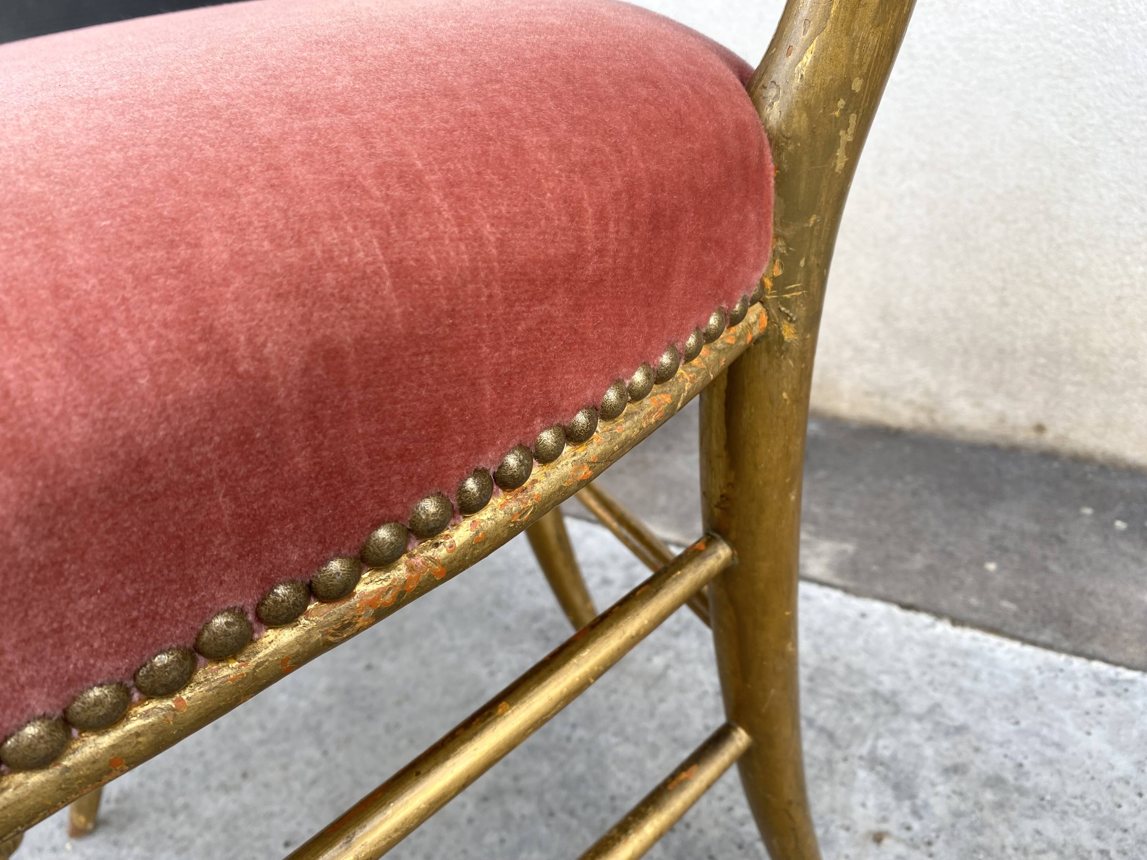 chaise Napoléon III en bois doré et velours rose, chaise ancienne Chiavari en bois