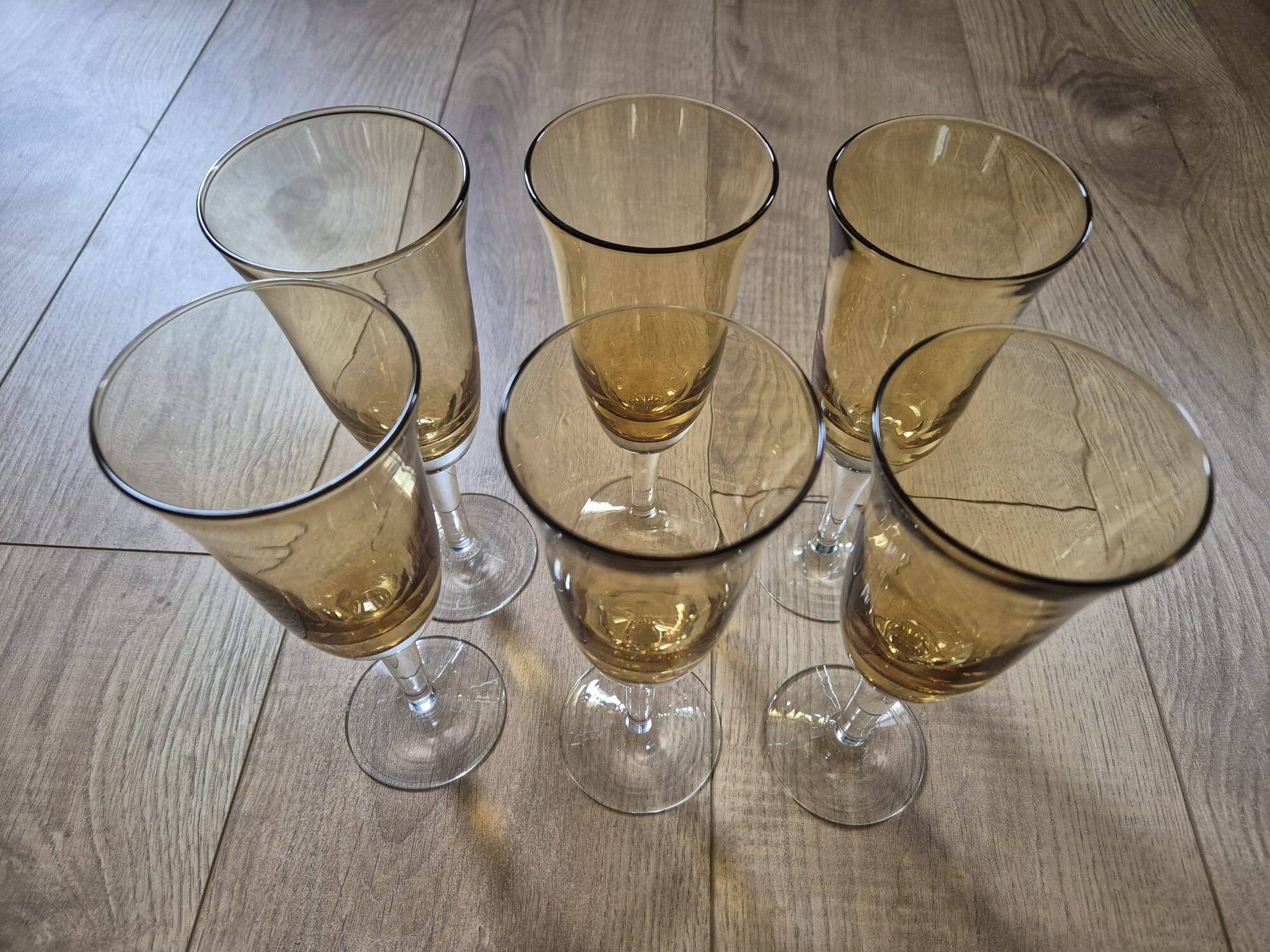 Yellow champagne flutes